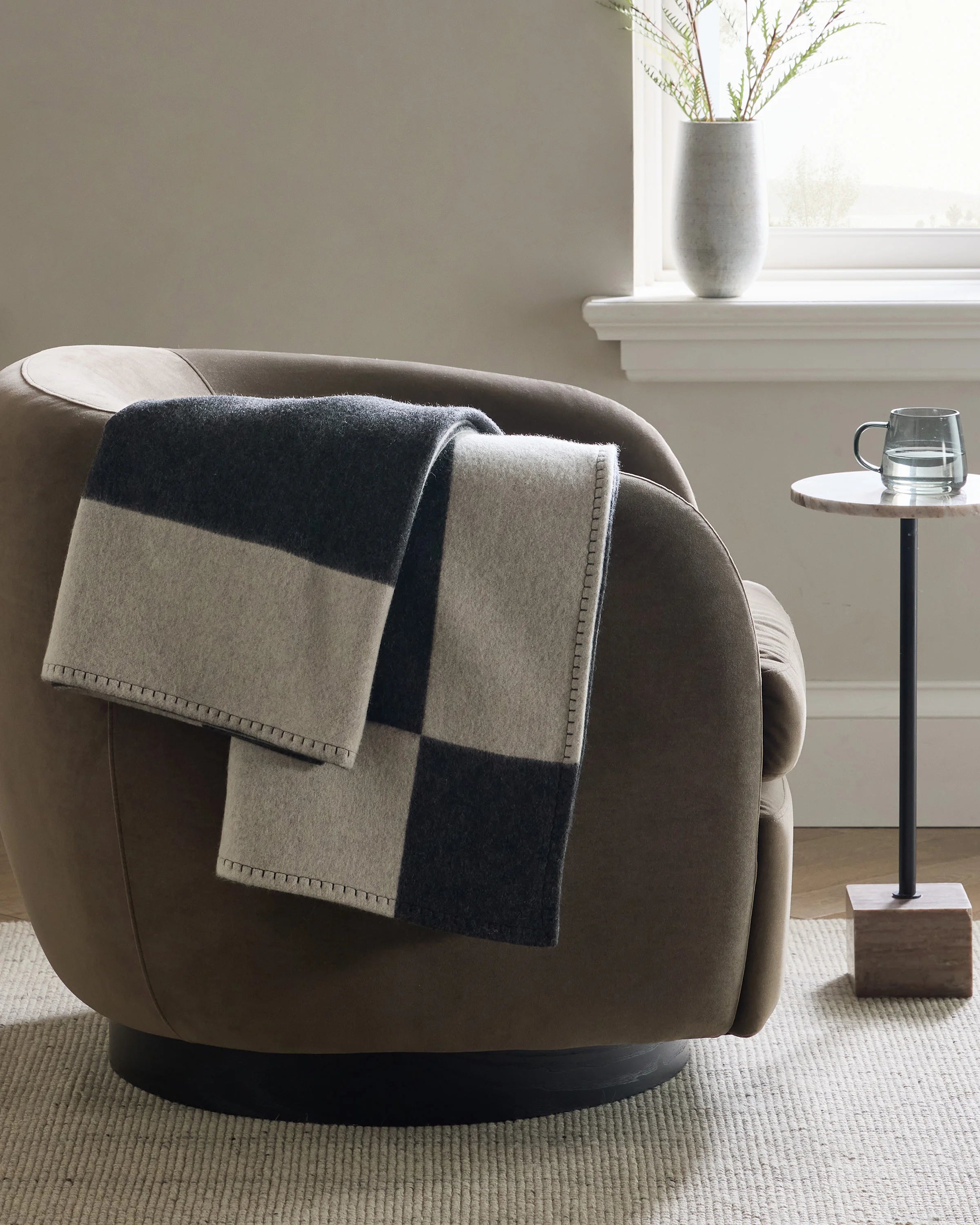 Merino Wool & Cashmere Luxury Throw - 50x60 / Charcoal Secondary image