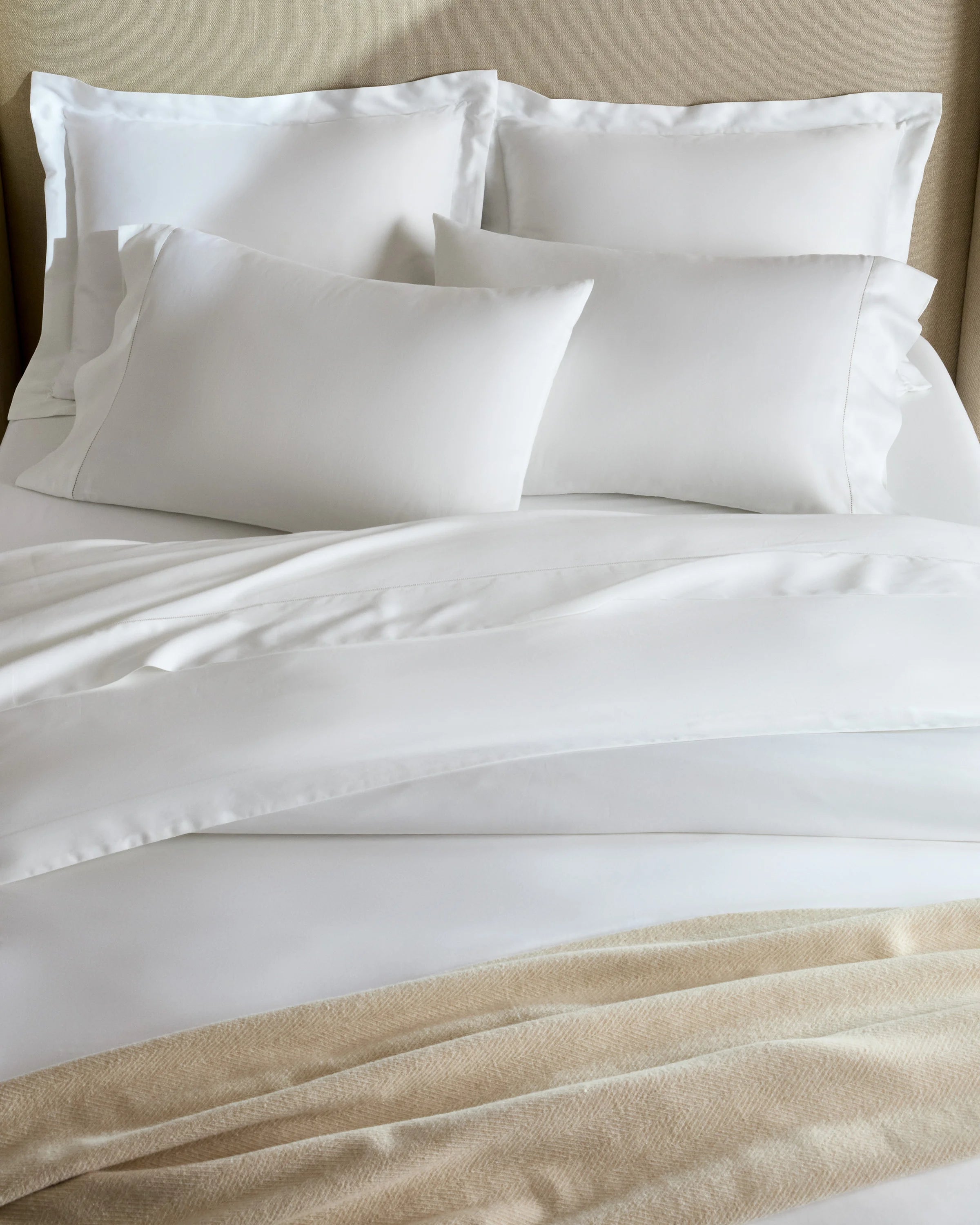 Signature Giza Cotton Sateen Pillowcase Set - Standard / White Secondary image