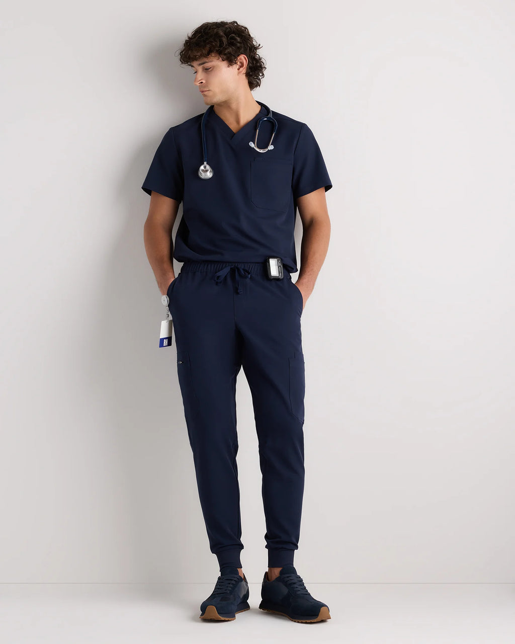 AeraFlex Scrub Joggers - S / Bold Black