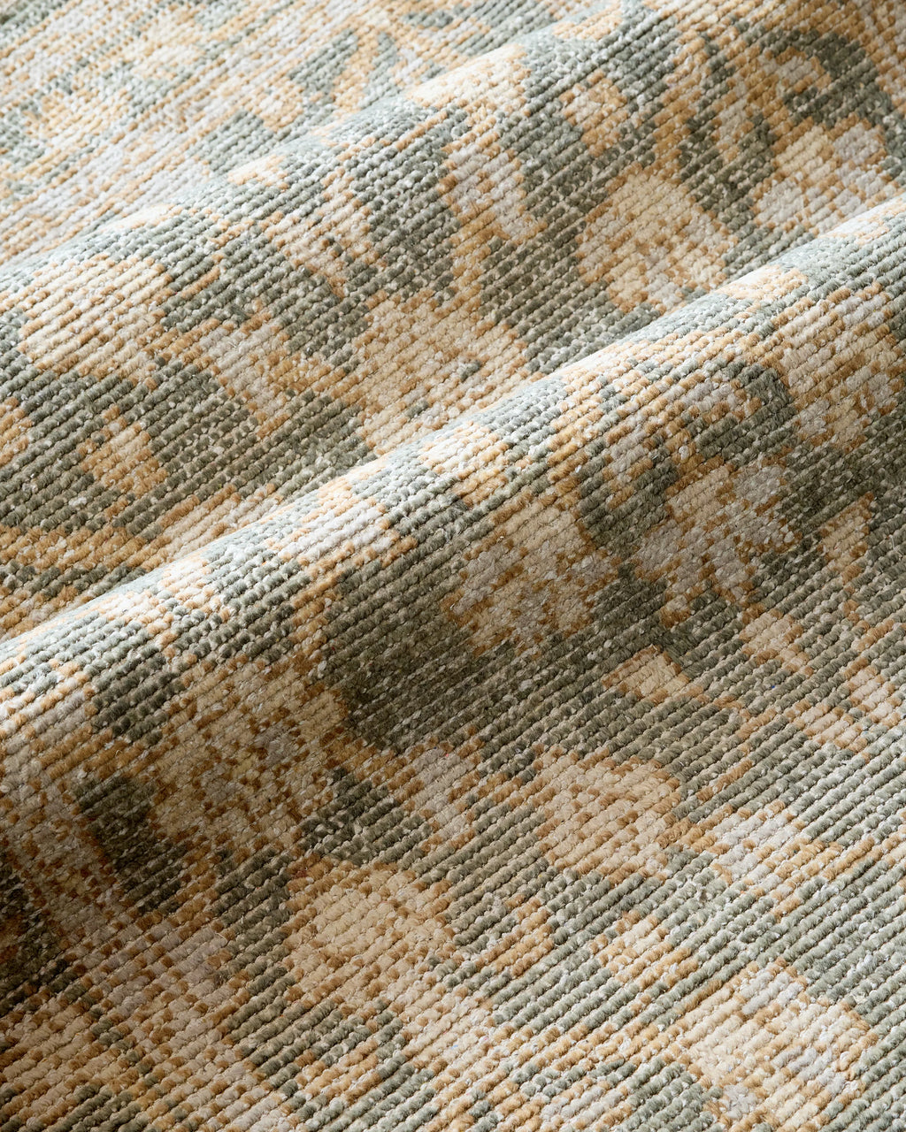 Lena Hand-Knotted Wool Rug - 5' x 8' / Green