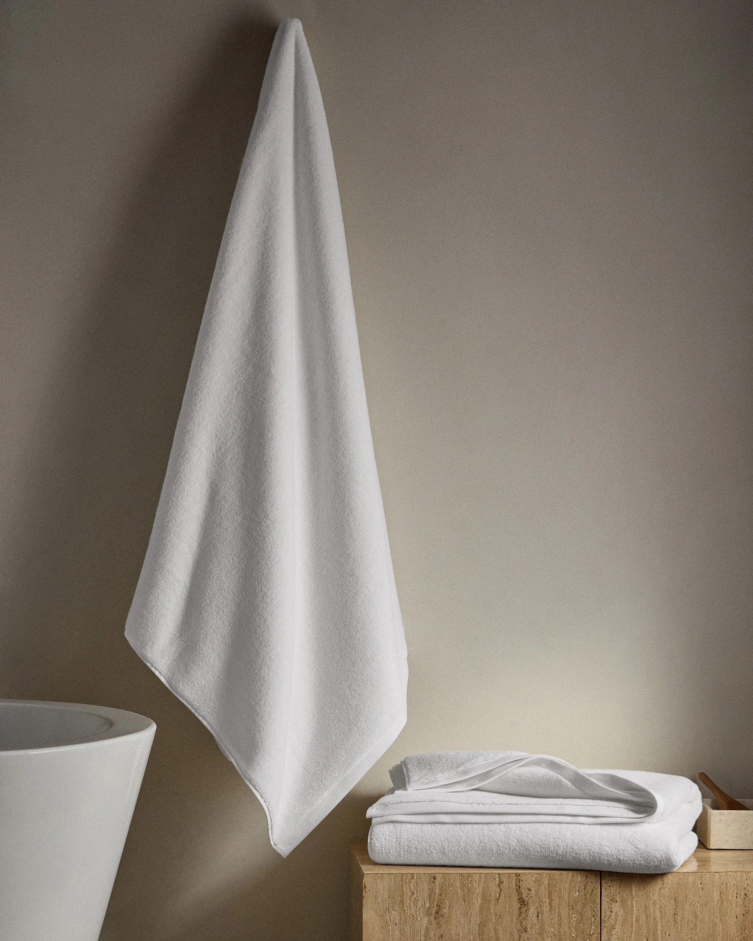 Plush Organic Turkish Cotton Bath Sheet (Set of 2) - One Size / White Secondary image