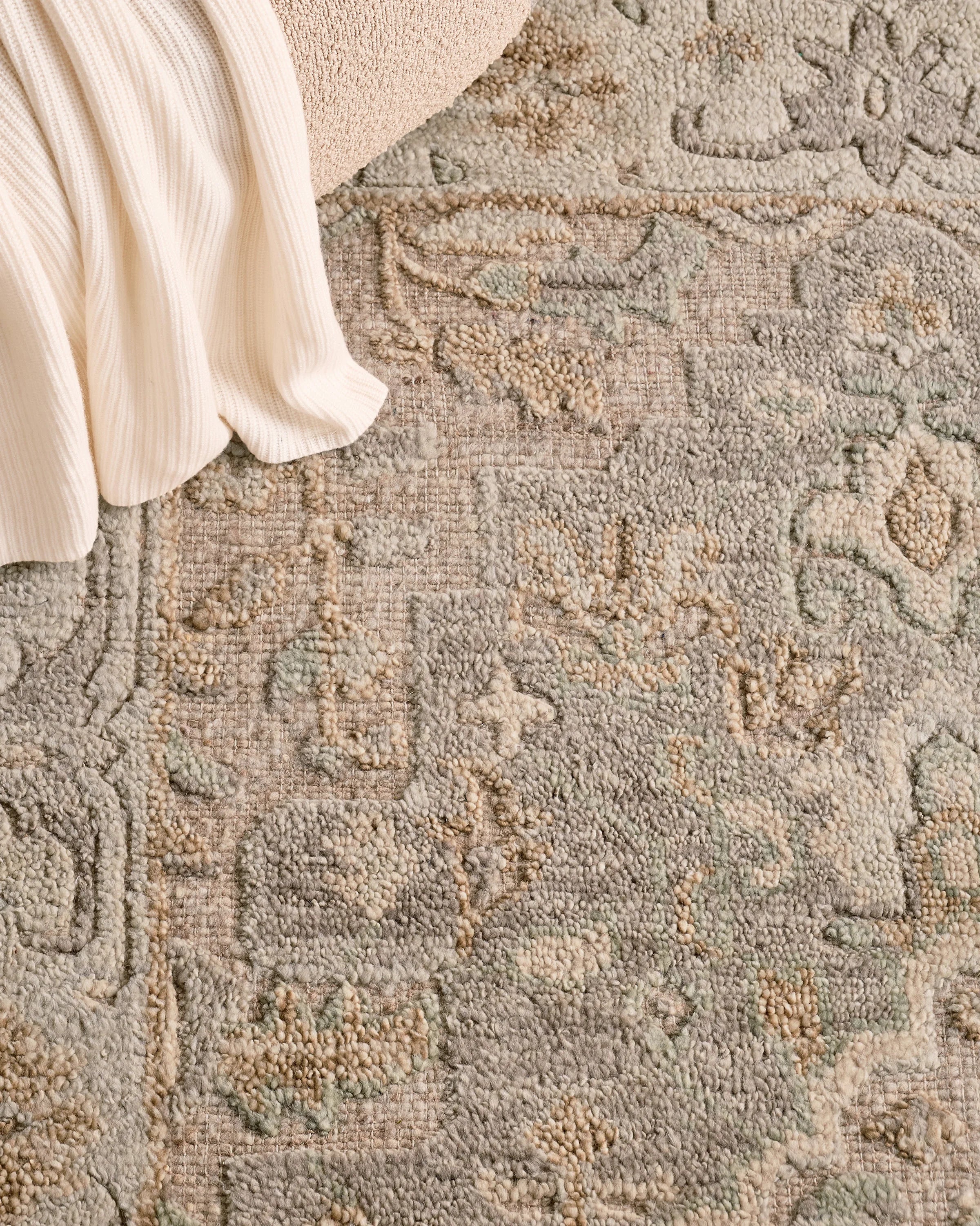 Callahan Hand-Knotted Wool Rug - 5' x 8' / Natural Secondary image