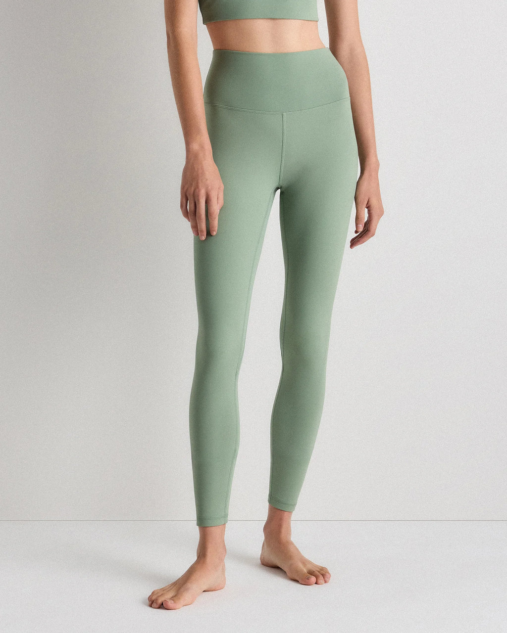 Ultra-Form High-Rise Legging - XS / Black
