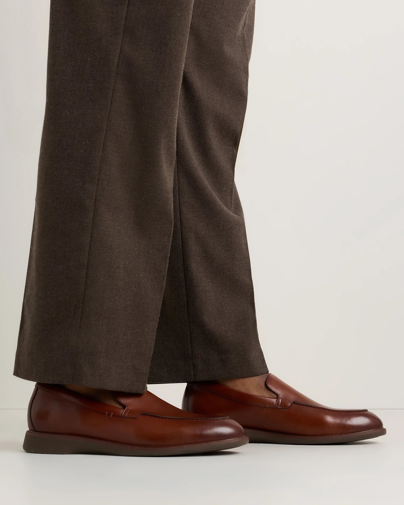 Men's Hybrid Crafted Leather Loafer - 7 / Brandy Secondary image
