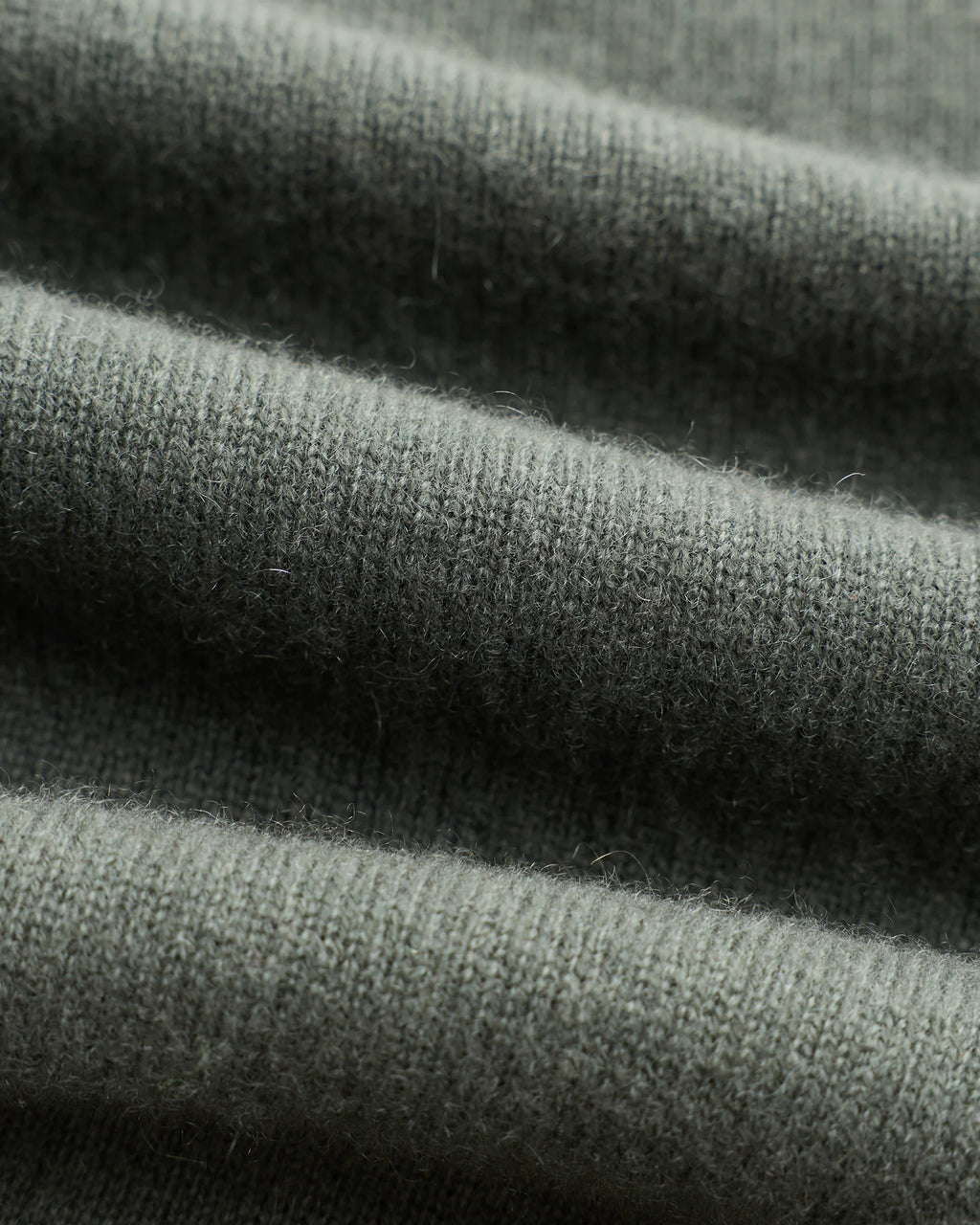 Mongolian Cashmere Crewneck Sweater - XS / Black