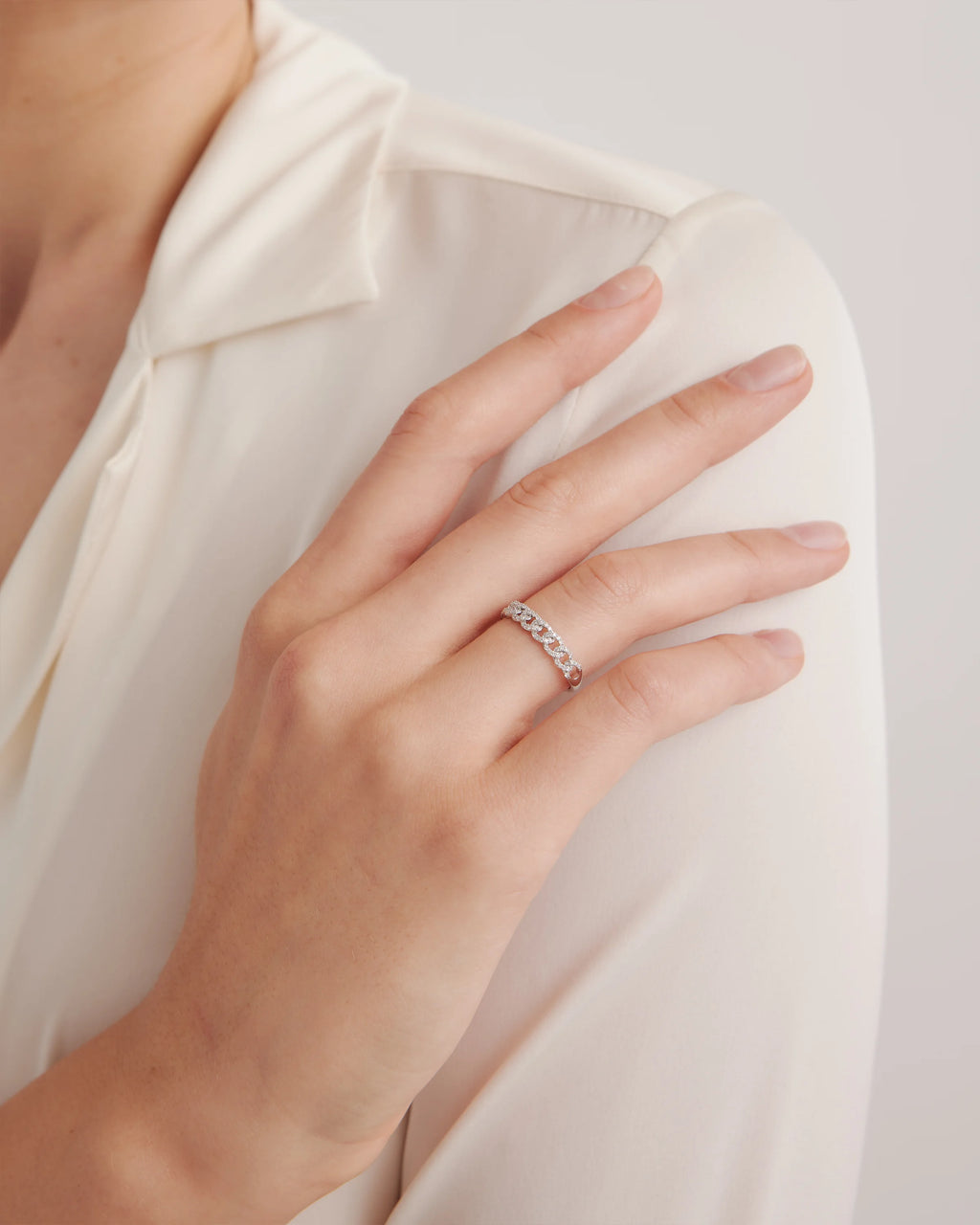 14K Gold Diamond Chain Ring - 4 / White Gold