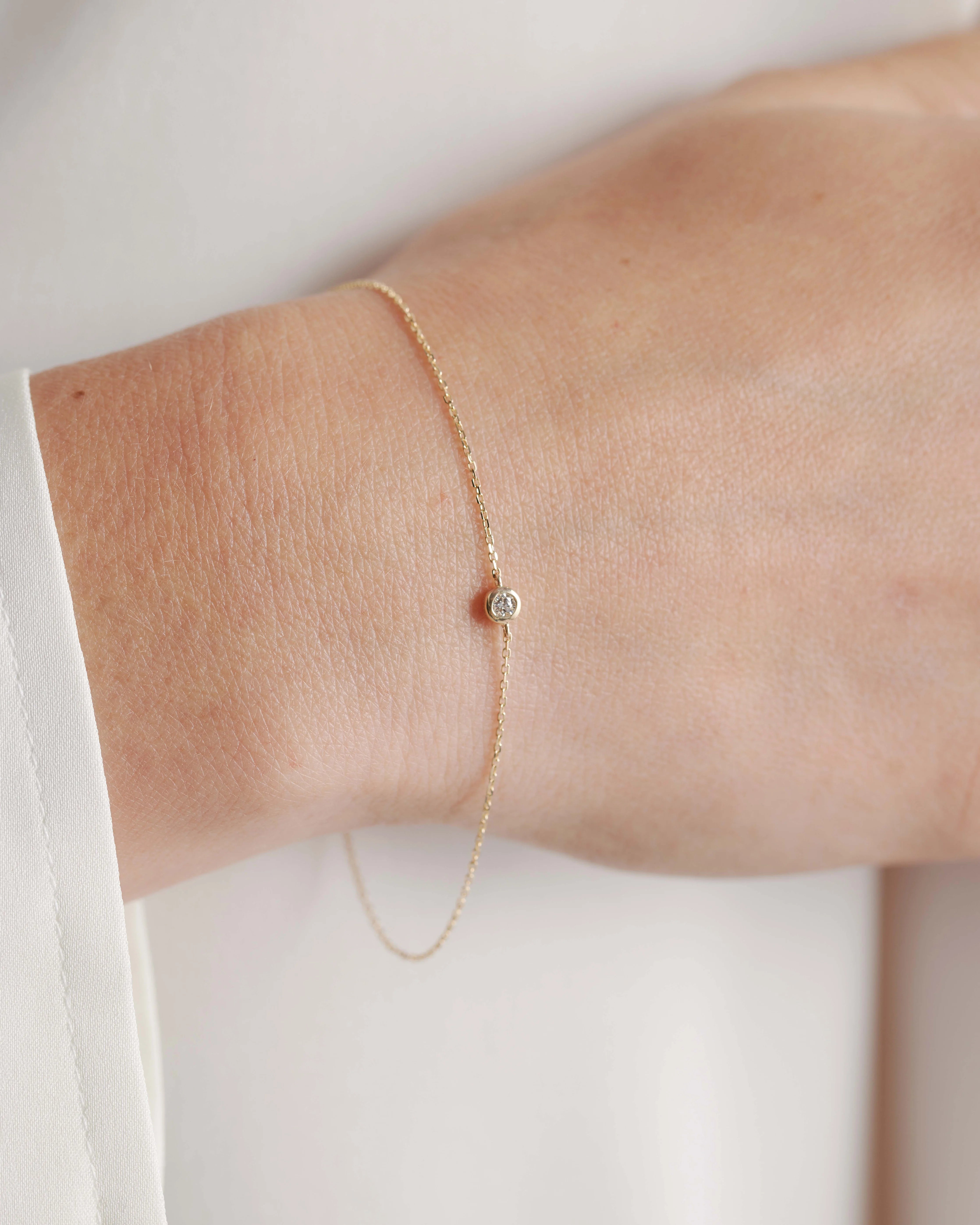 14K Gold Diamond Solitaire Bezel Bracelet - One Size / Yellow Gold Secondary image