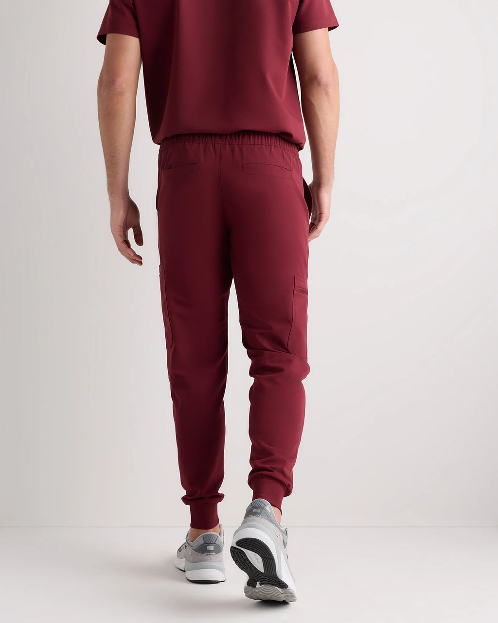 AeraFlex Scrub Joggers - S / Bold Black