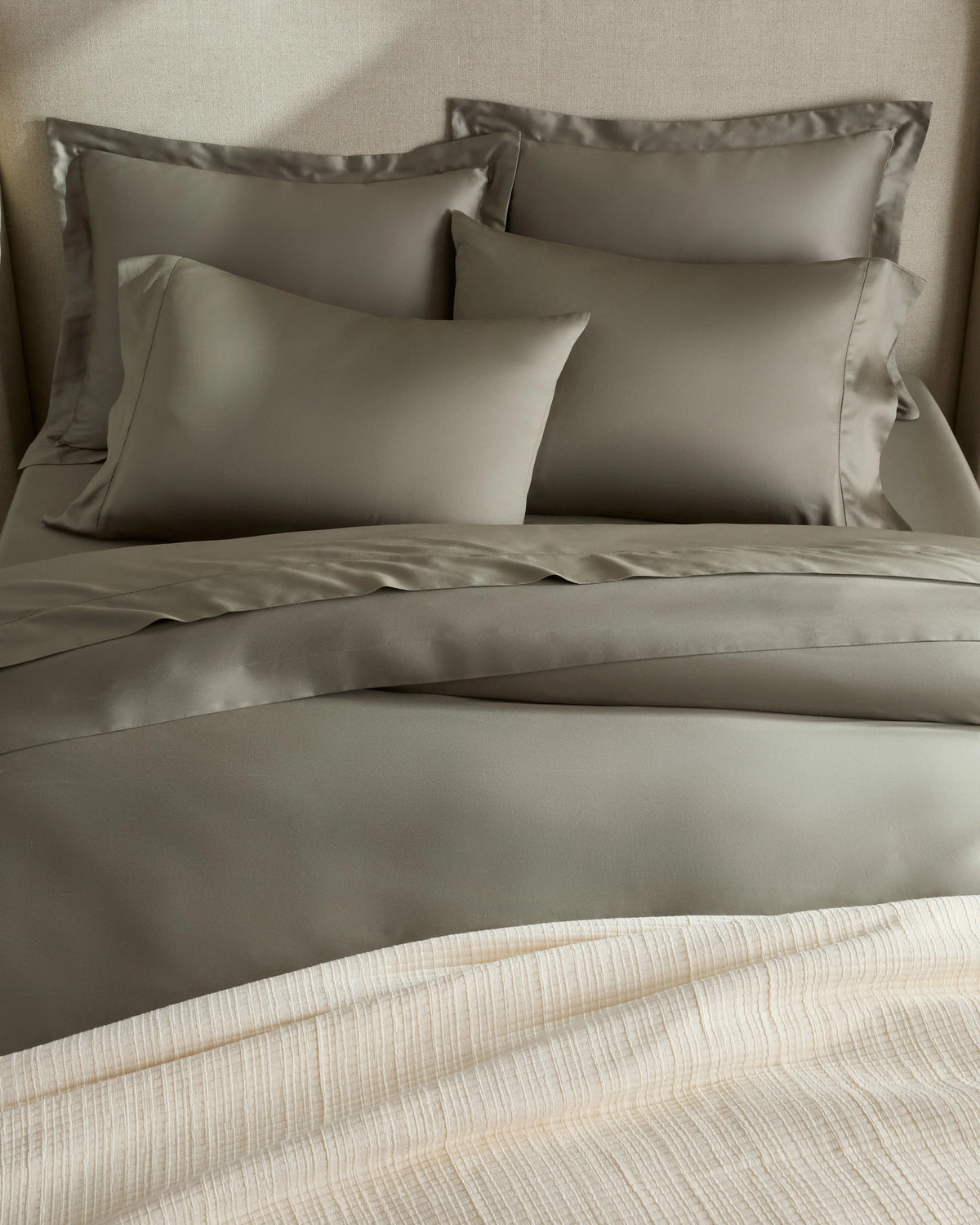 Signature Giza Cotton Sateen Pillowcase Set - Standard / White