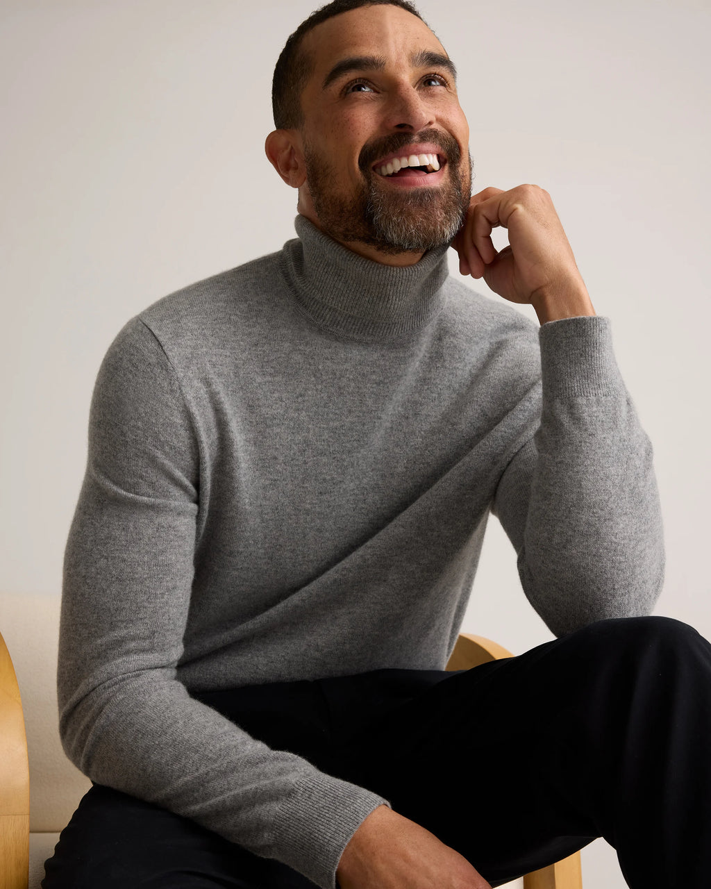 Mongolian Cashmere Turtleneck Sweater - S / Black