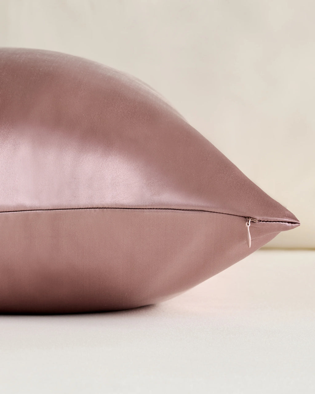 100% Mulberry Silk Pillowcase - Standard / White