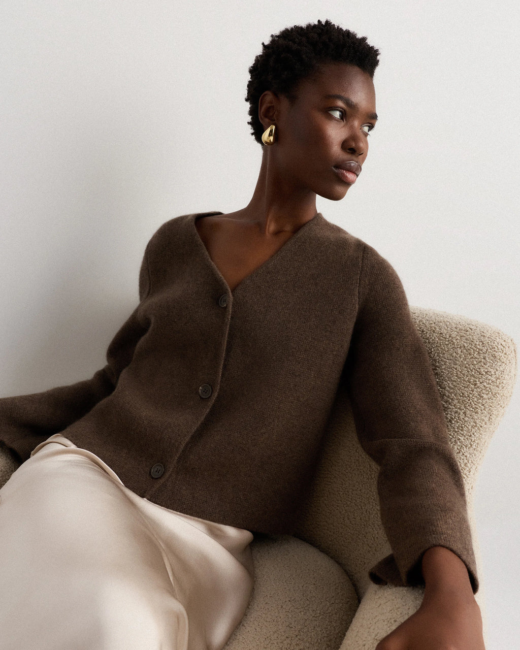 Mongolian Cashmere Structured V-Neck Cardigan - XS / Black