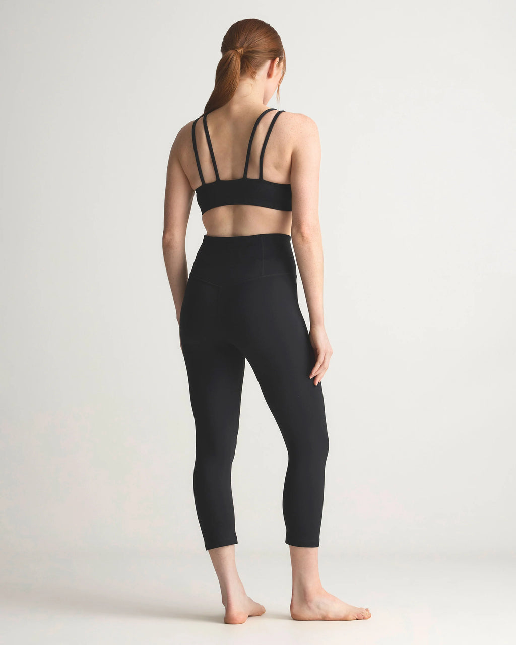 Ultra-Form High-Rise Capri - XS / Dark Coal