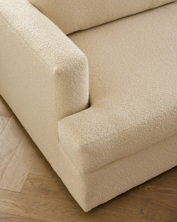 Sierra Curved Arm Sofa in Performance Boucle - 7ft / Linen