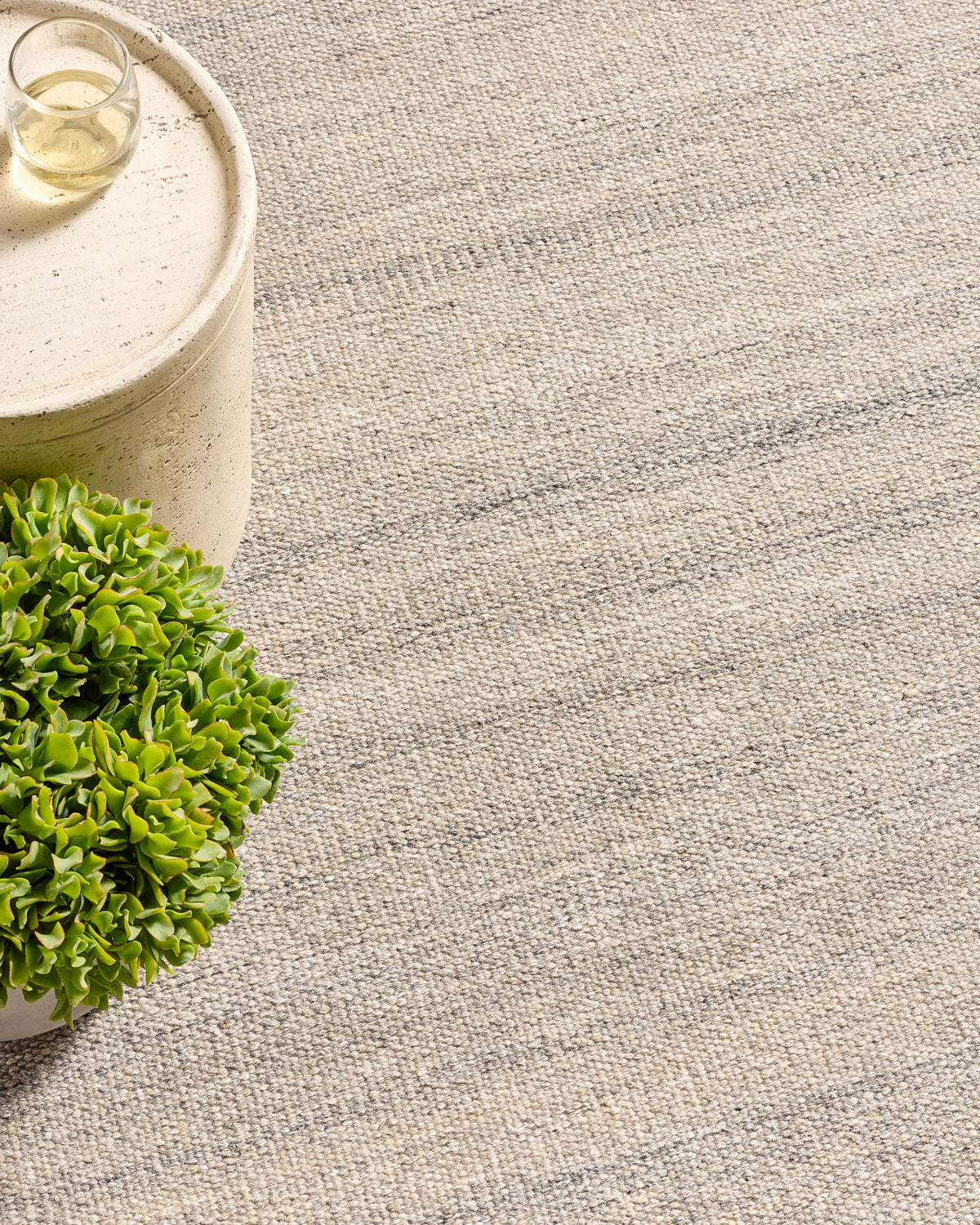 Sloane Indoor/Outdoor Rug - 5' x 8' / Silver