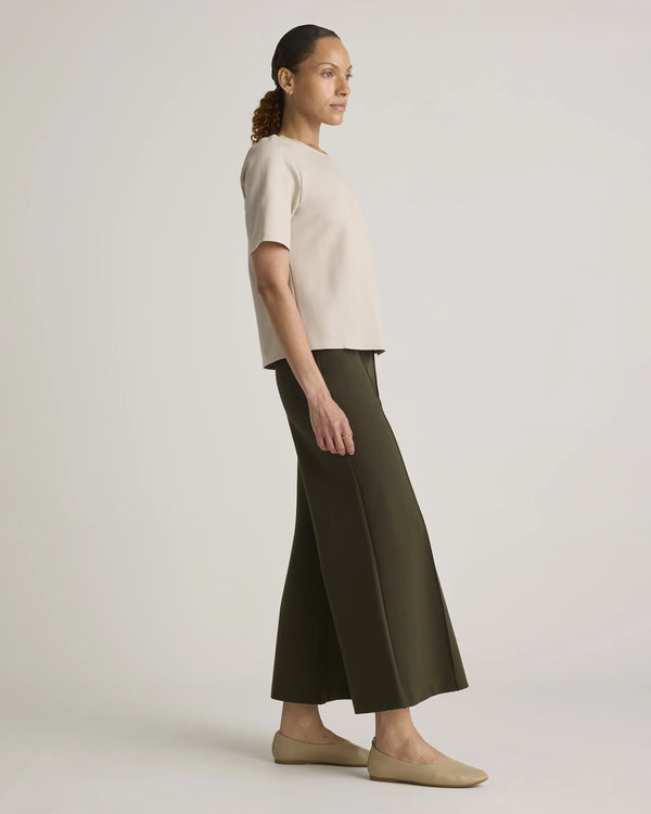 Ultra-Stretch Ponte Short Sleeve Top - XS / Black