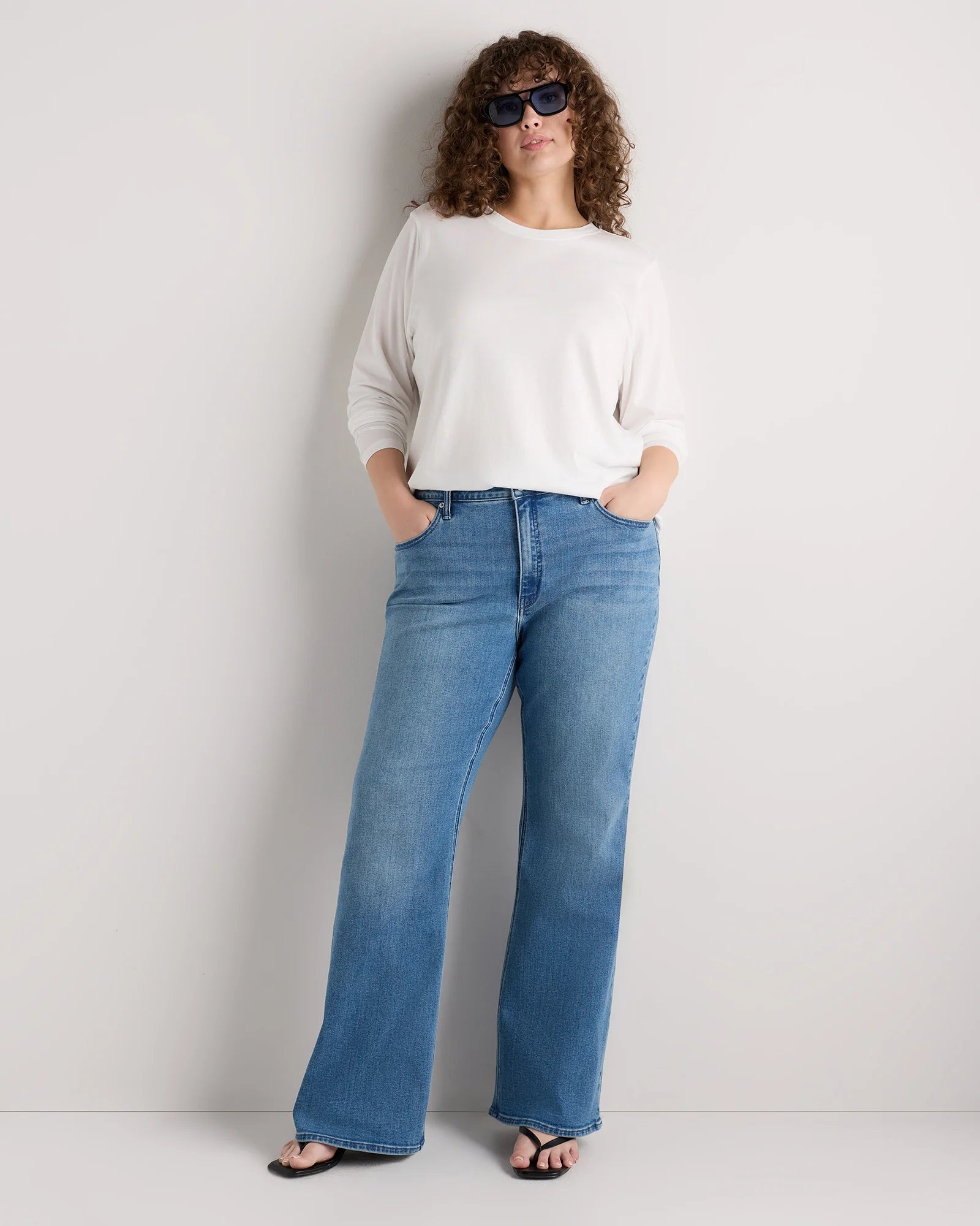 Luna Stretch Flare Jeans - 33 / Seaside Blue Secondary image