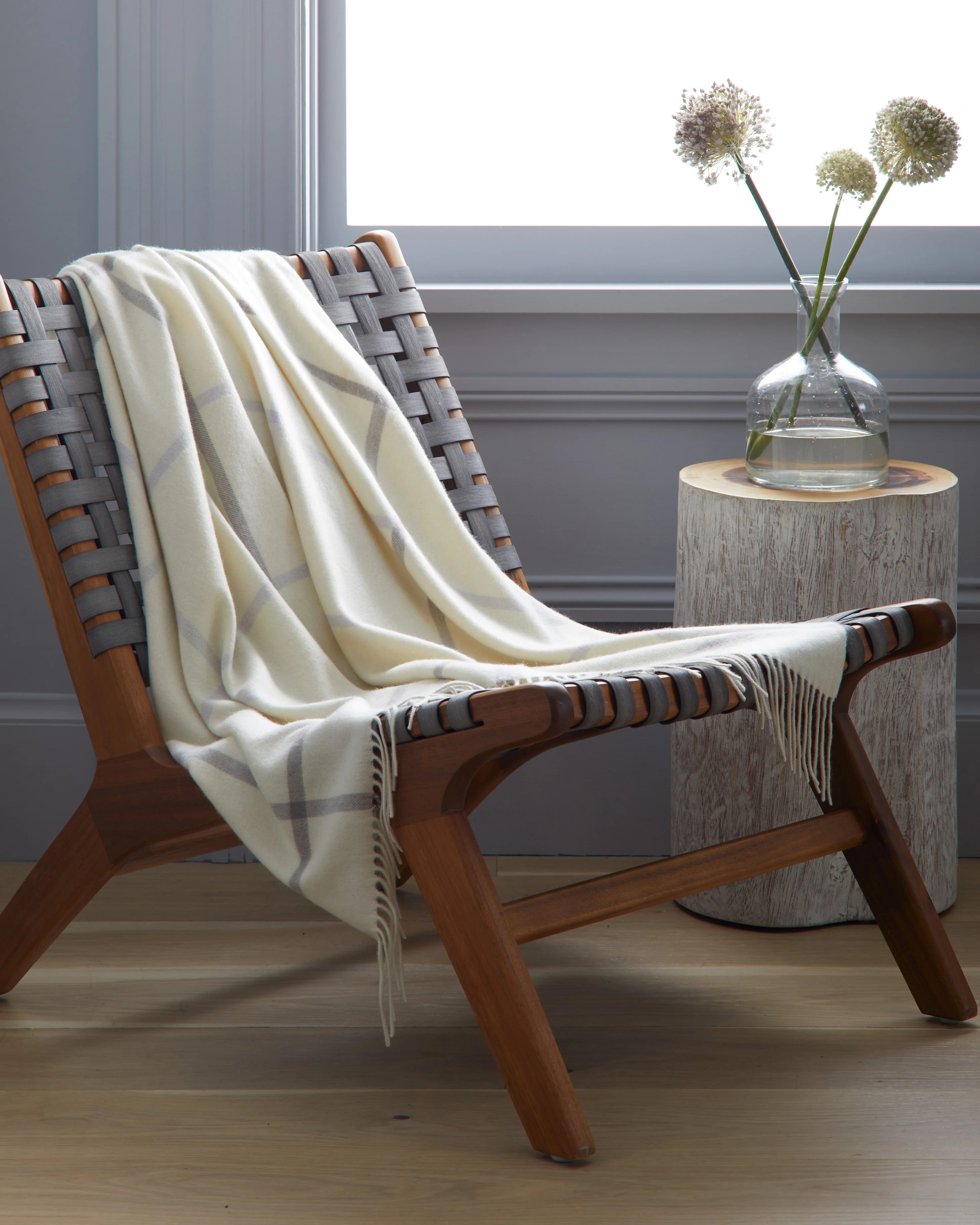 Mongolian Cashmere Plaid Throw - 50x60 / Ivory/Grey Plaid Secondary image