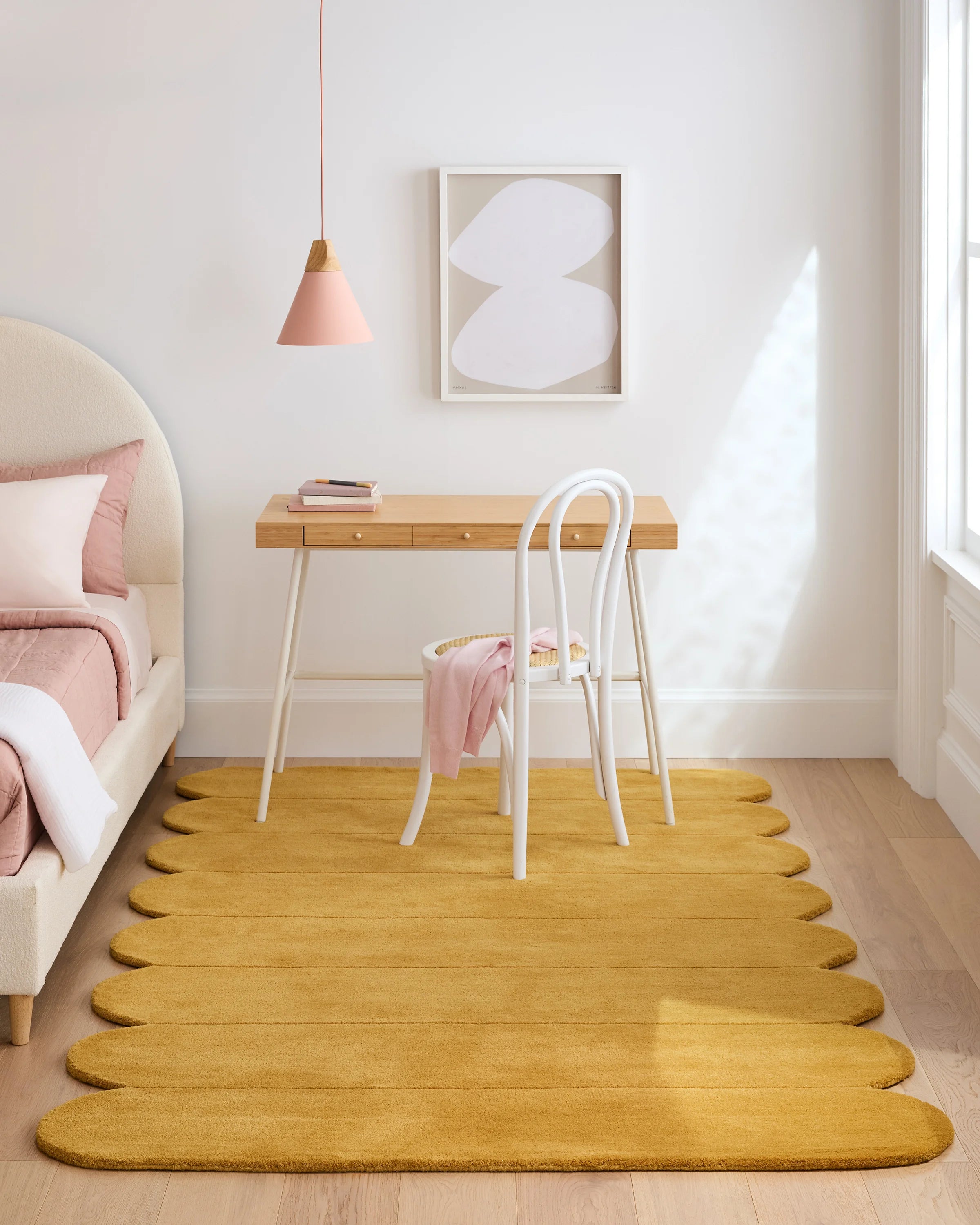 Scalloped Border Hand-Tufted Rug - 5' x 8' / Mustard Secondary image