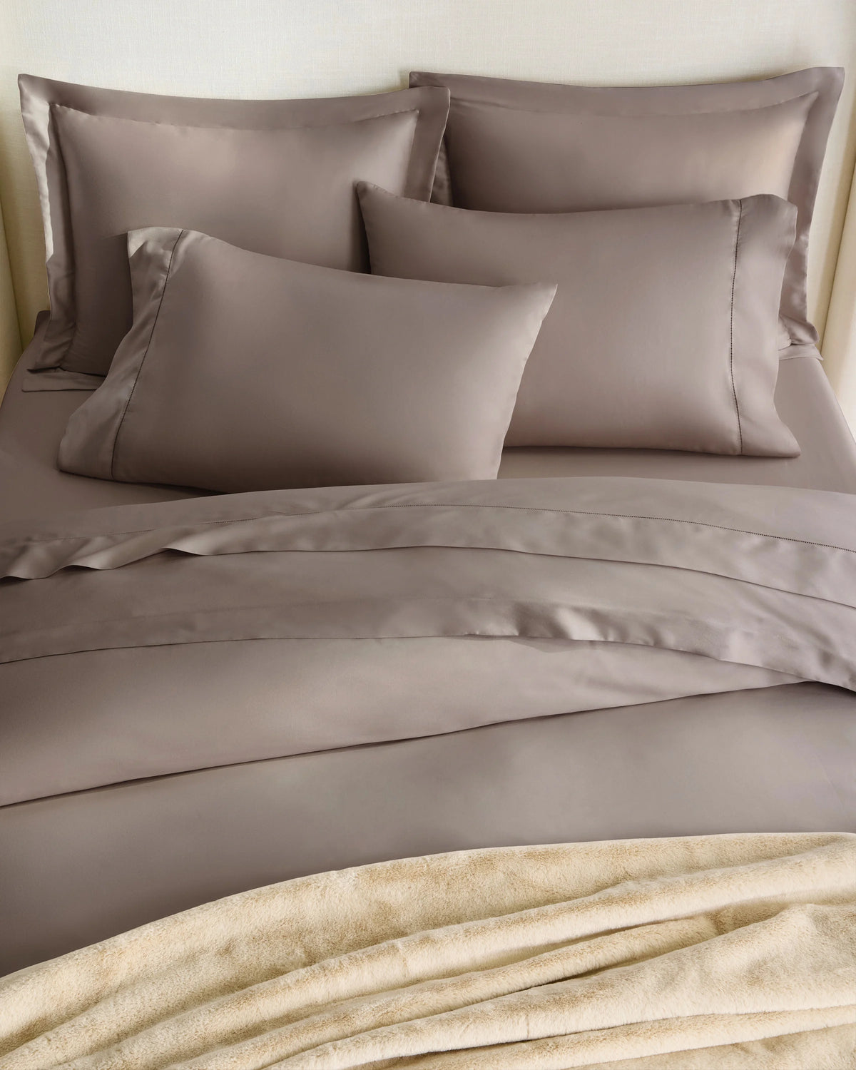 Signature Giza Cotton Sateen Pillowcase Set - Standard / White