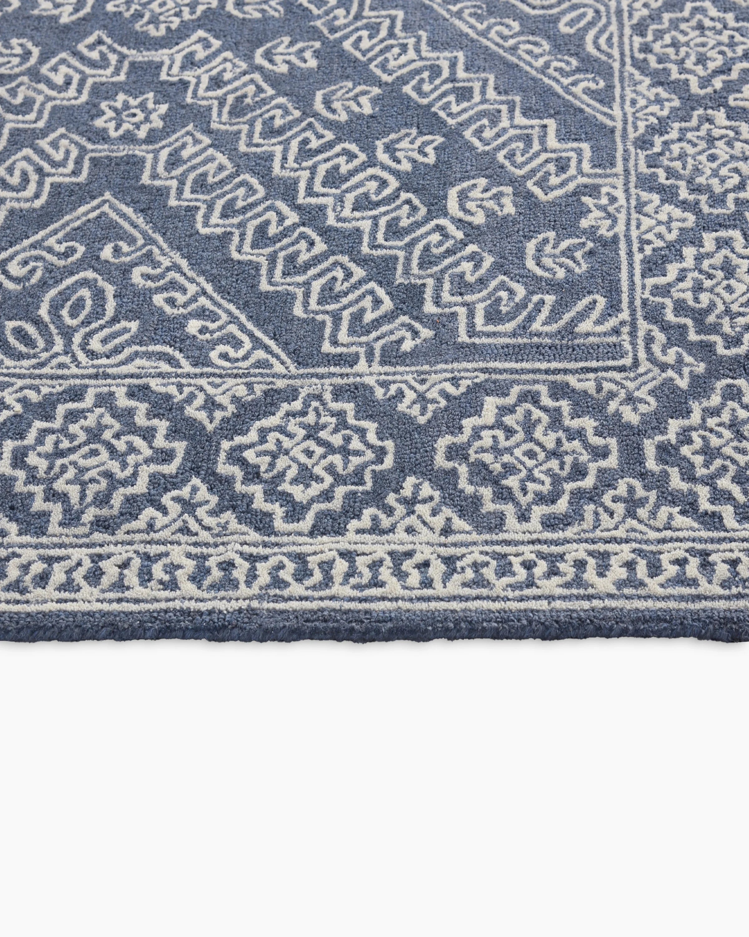 Maisie Tufted Wool Rug - 3' x 5' / Sky Blue Secondary image
