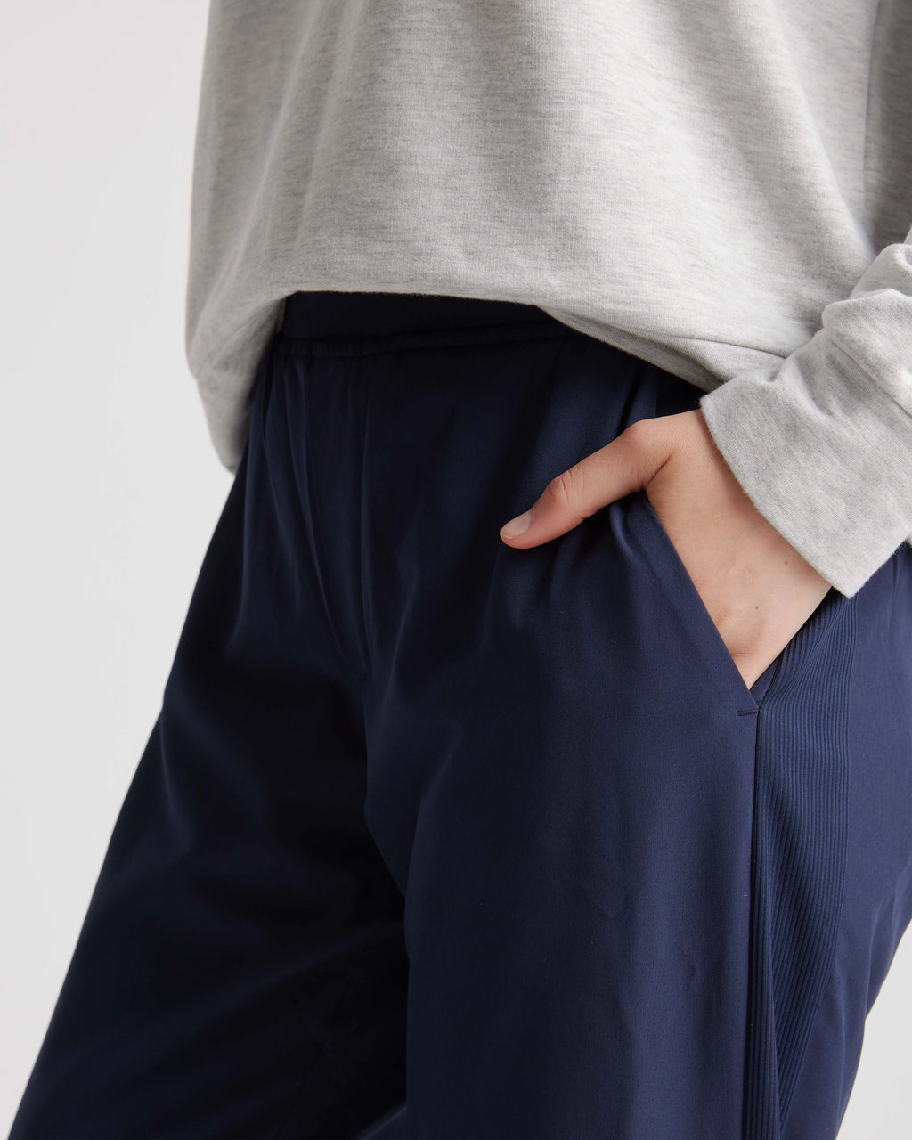 Performance Tech Ankle Pants - XS / Navy