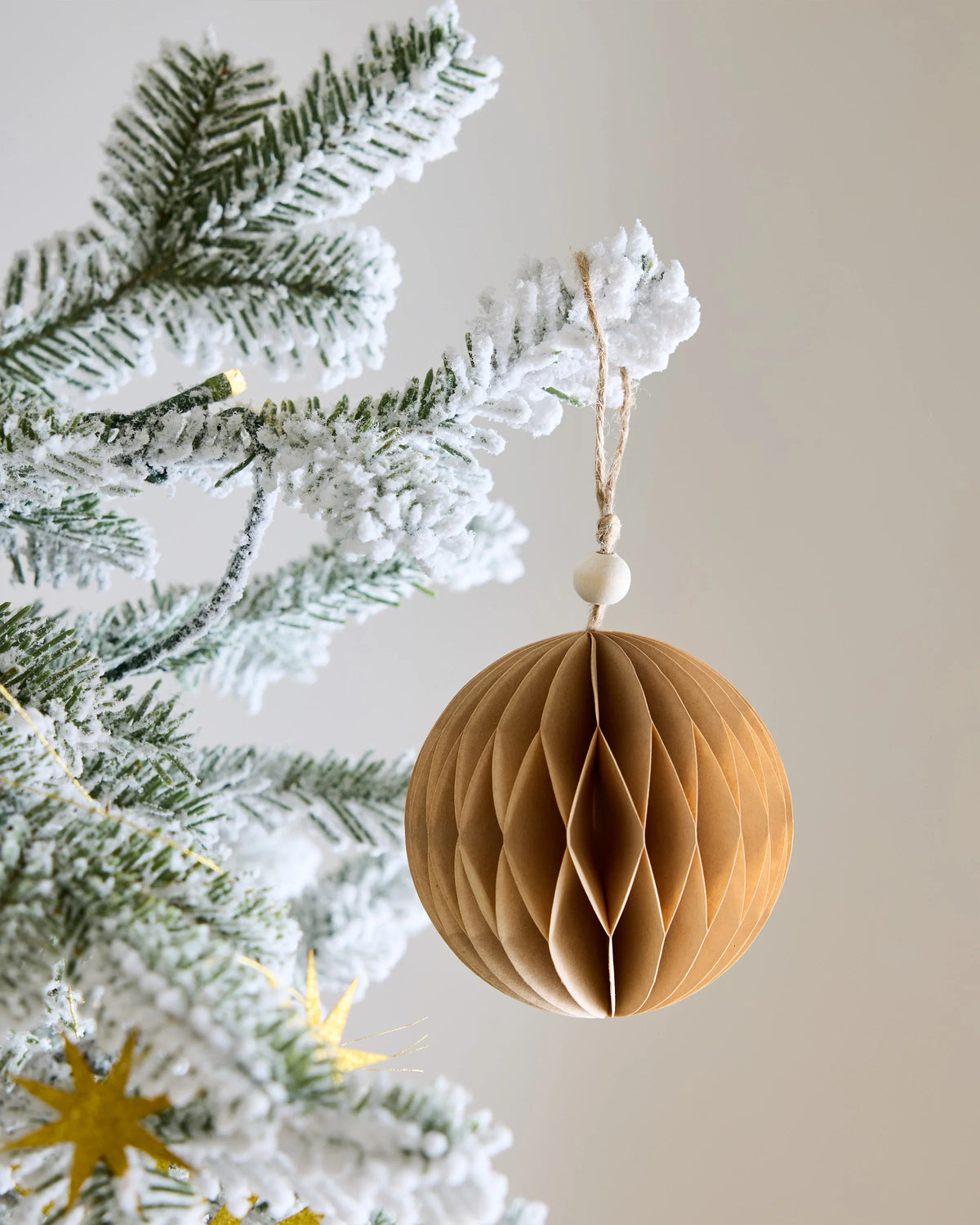 Frosted Fraser Fir Artificial Christmas Tree: Lit - 6.5' / Forest Green