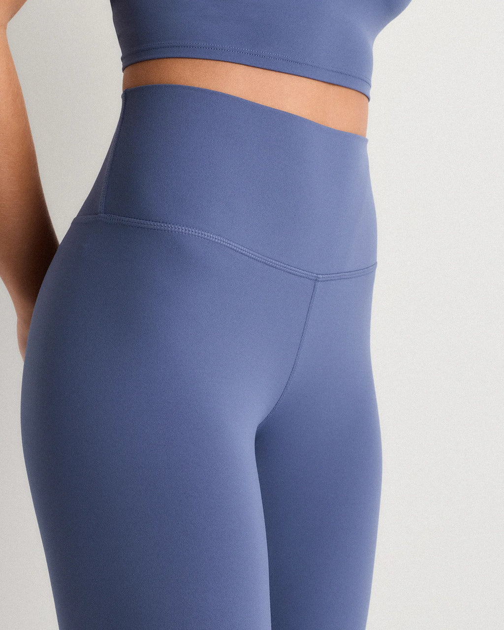 Ultra-Form High-Rise Legging - XS / Black
