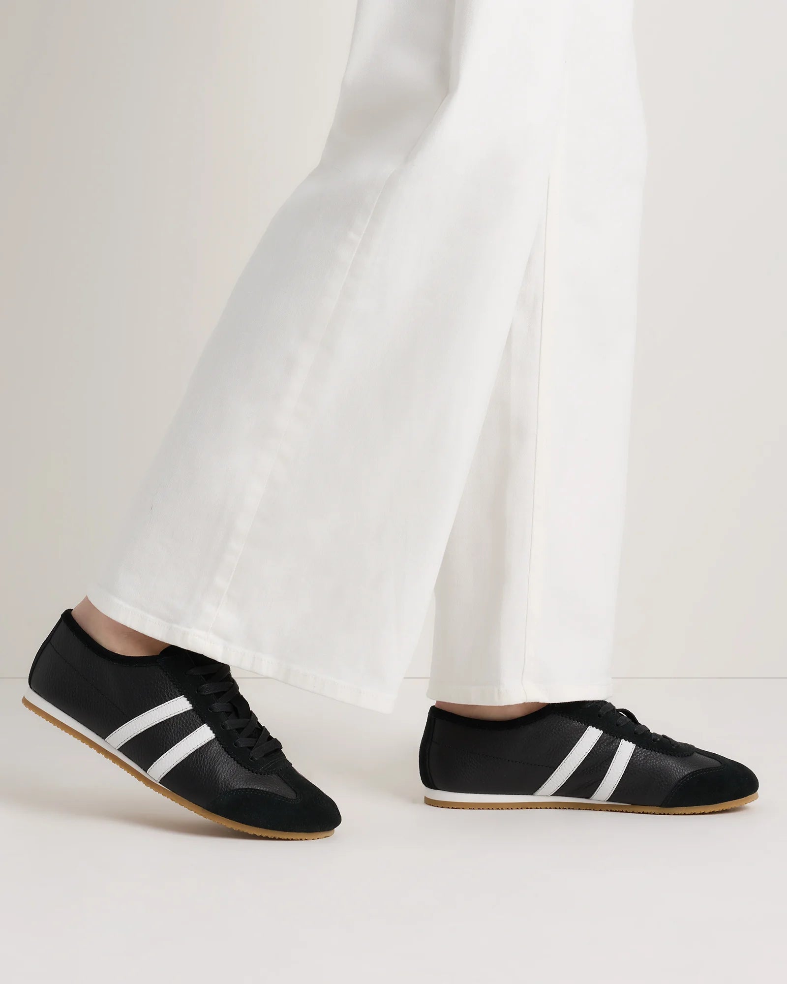 Italian Leather & Suede Low Profile Sneaker - 5 / Electric Blue Secondary image