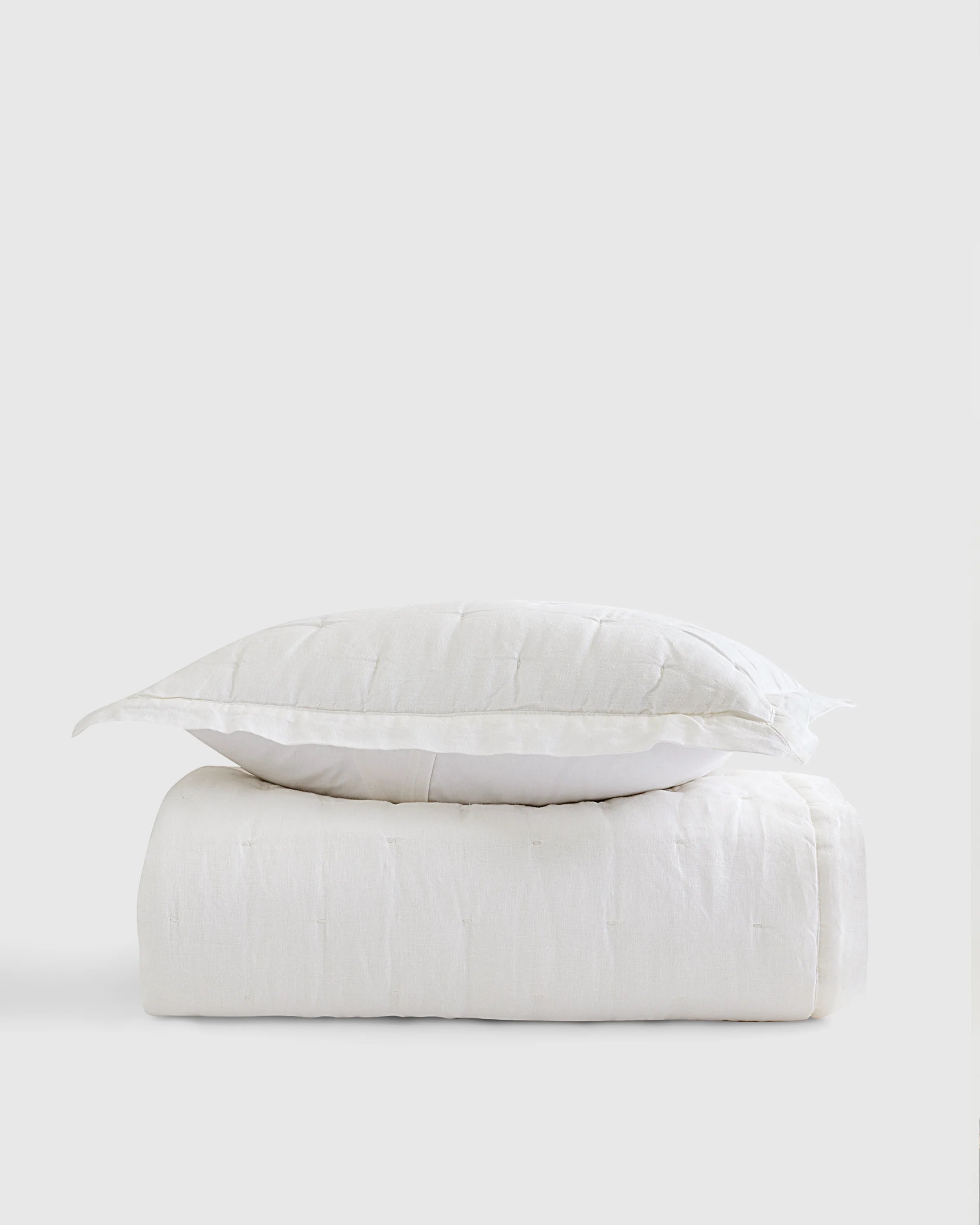 European Linen Toddler Dream Quilt & Sham Set - One Size / Sand Secondary image