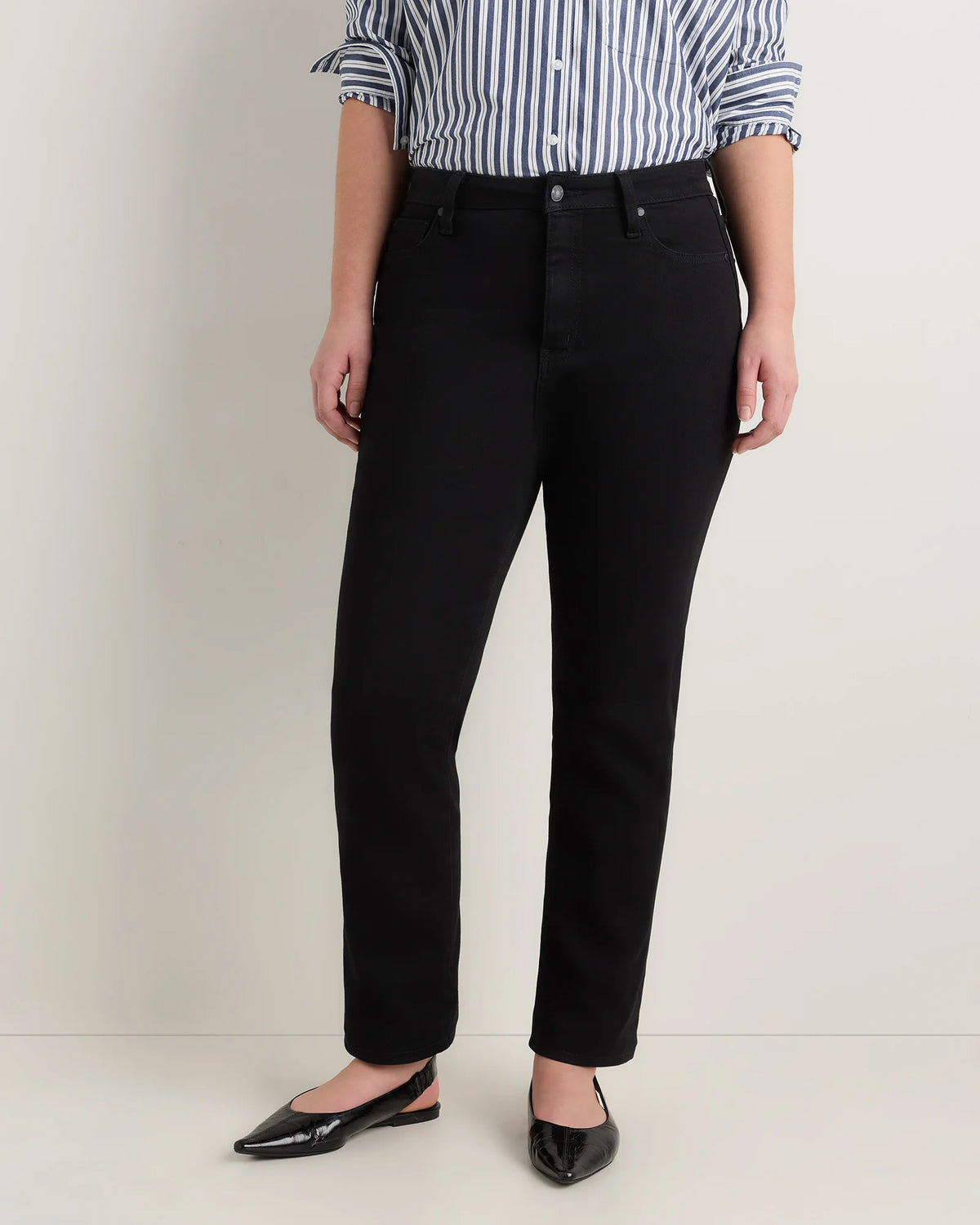 Curvy Bella Stretch Straight Jeans - 24 / Black Main image