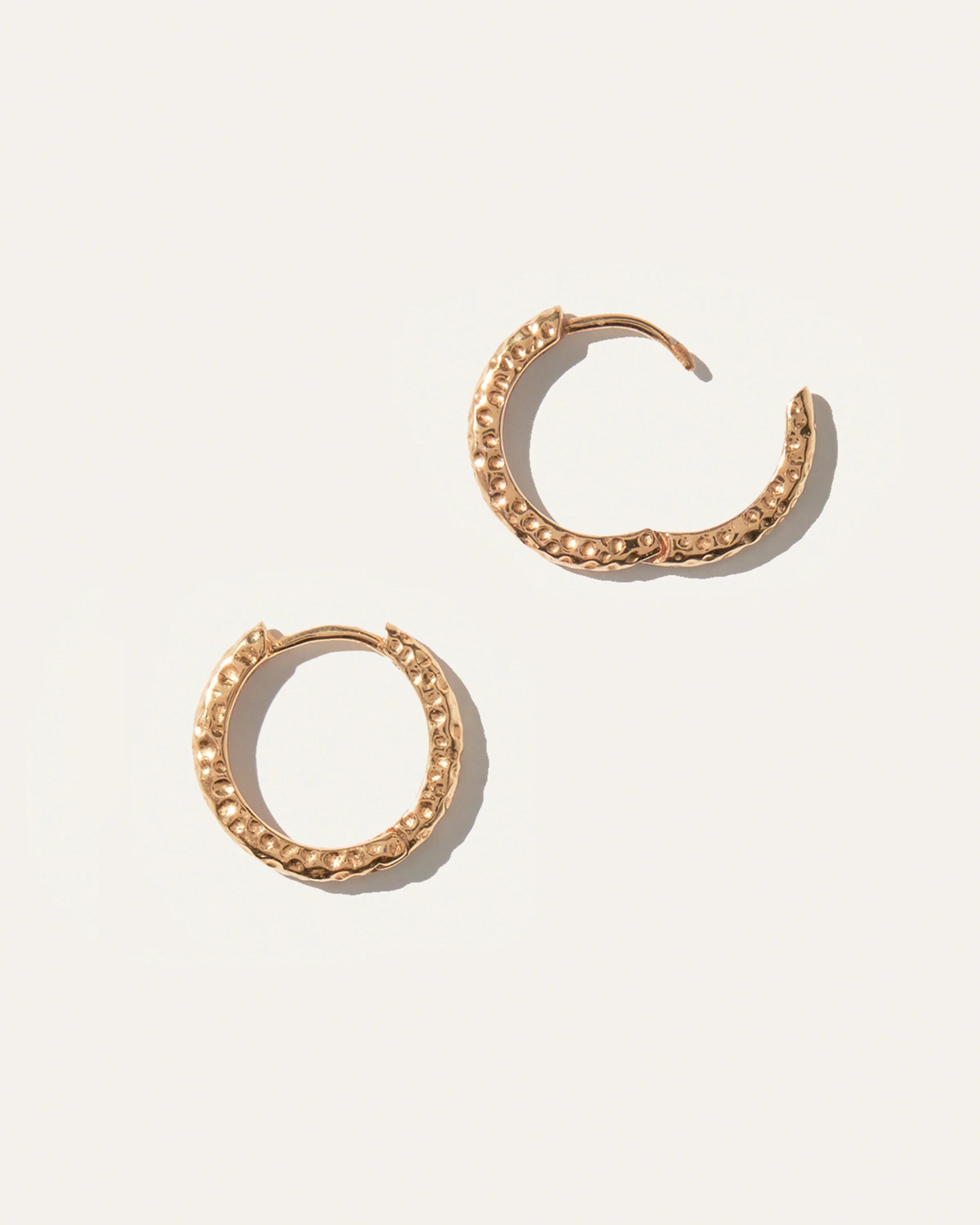 Hammered Nina Medium Hoops - One Size / Gold Vermeil Secondary image
