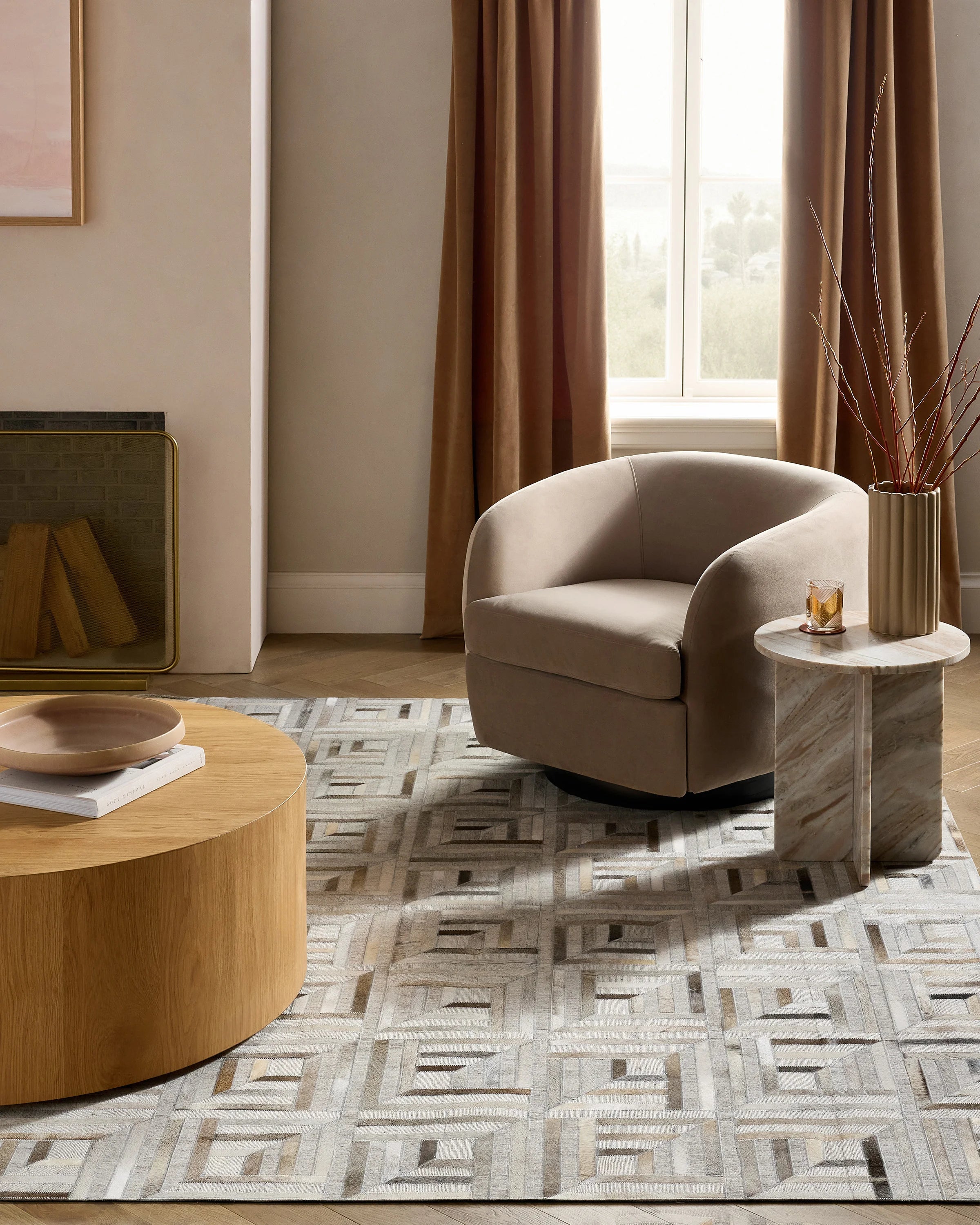 Geometric Hair on Hide Rug - 5' x 8' / Grey Secondary image