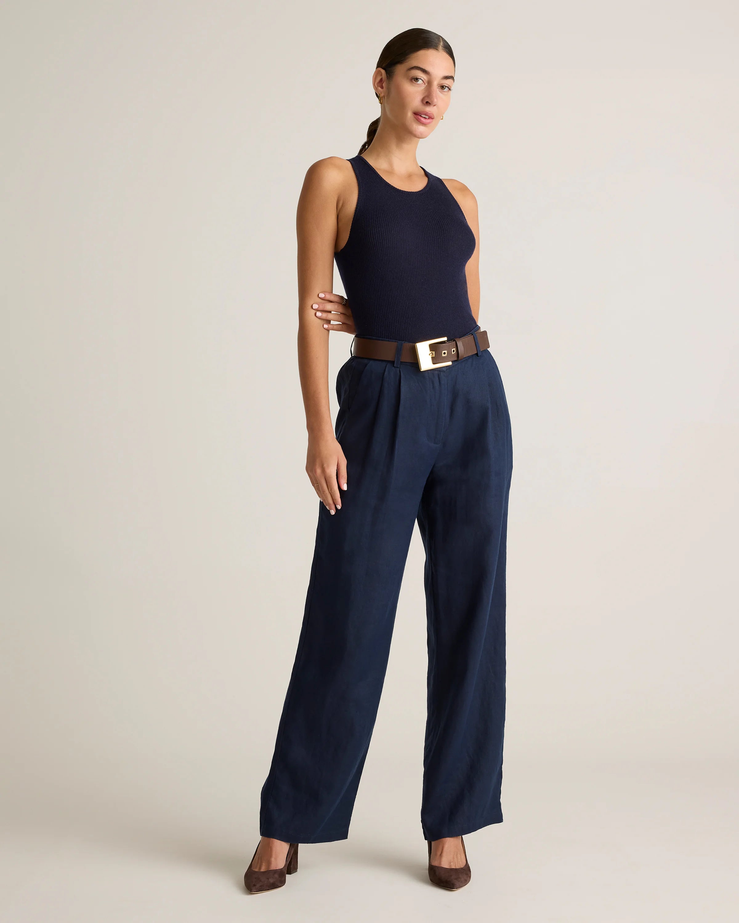 100% European Linen Pleated Trouser - 6 / Deep Navy Secondary image