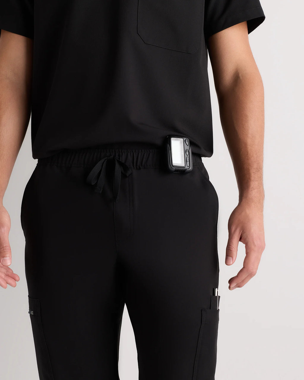 AeraFlex Scrub Joggers - S / Bold Black
