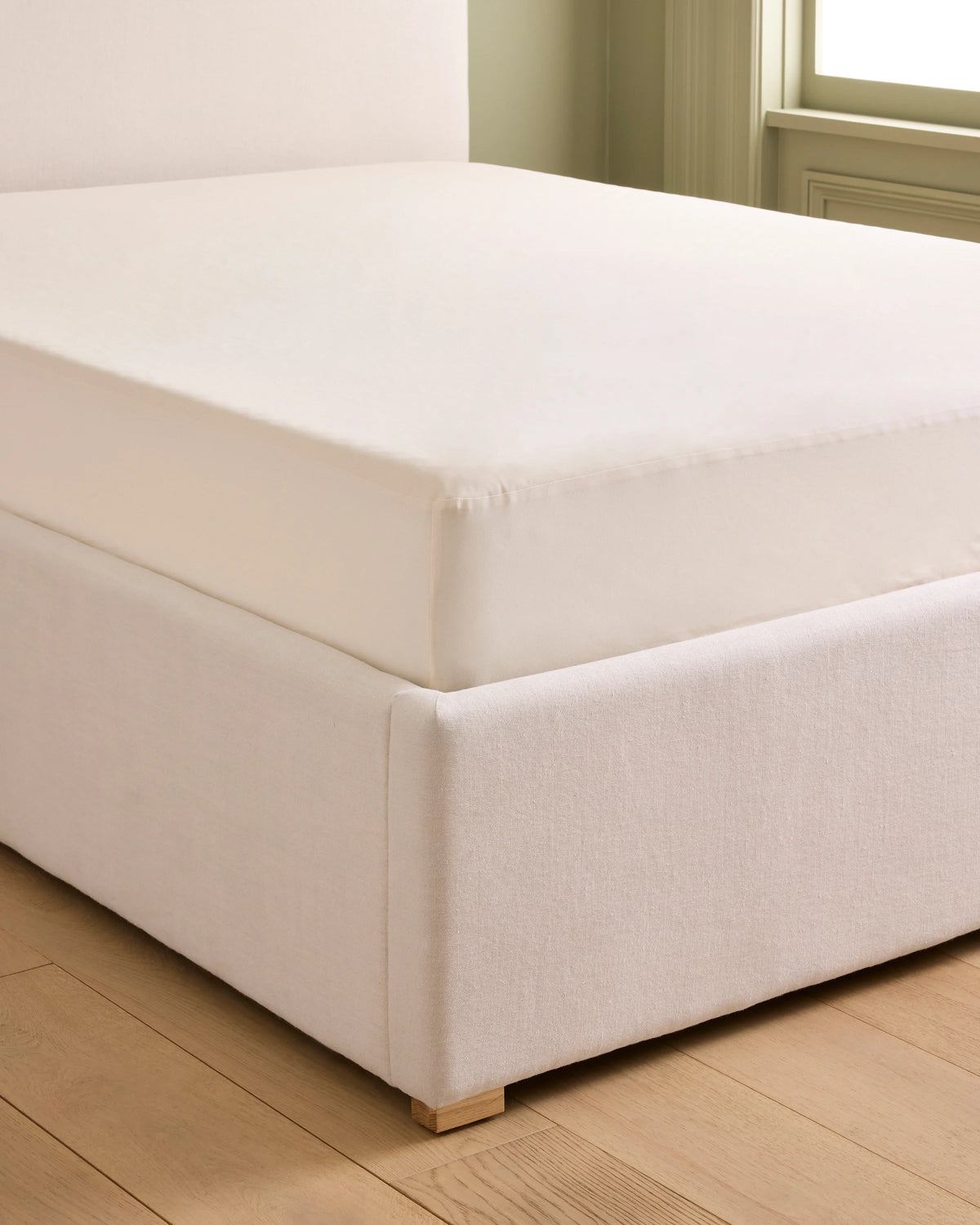 Organic Waterproof Mattress Protector - Twin / Natural Main image