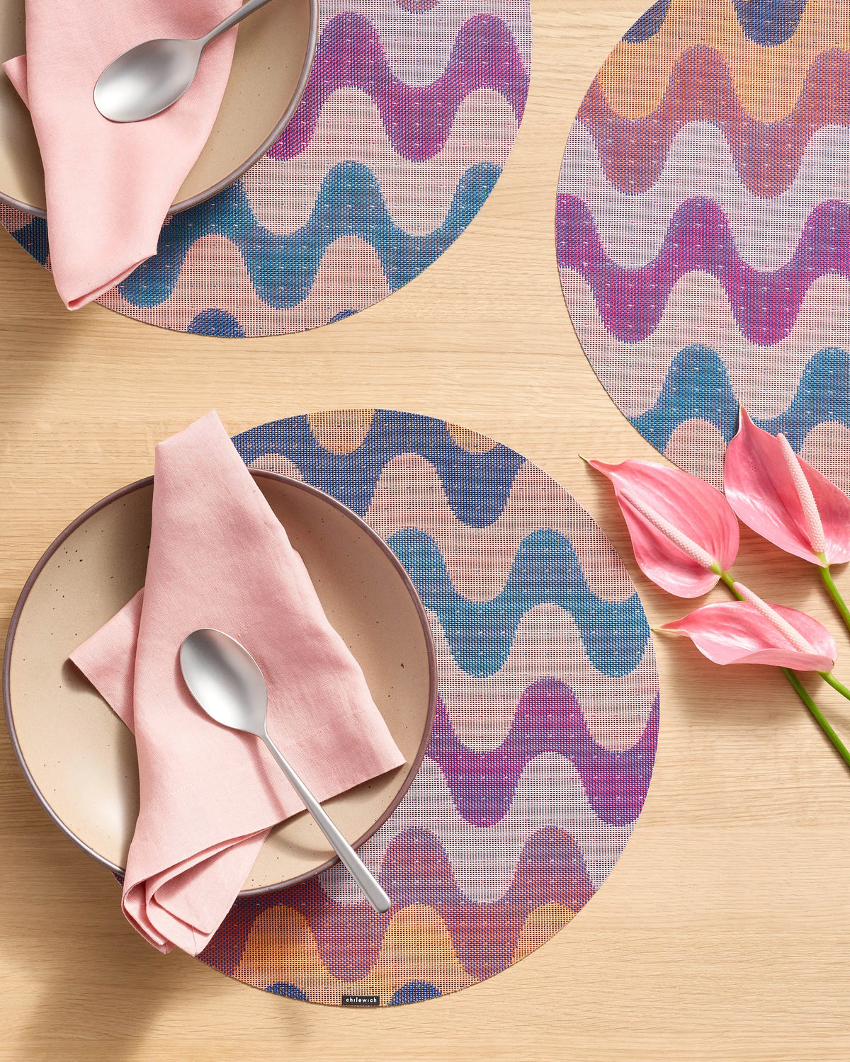 Wiggle Easy-Care Round Placemat, Set of 4 by Chilewich - One Size / Heatwave