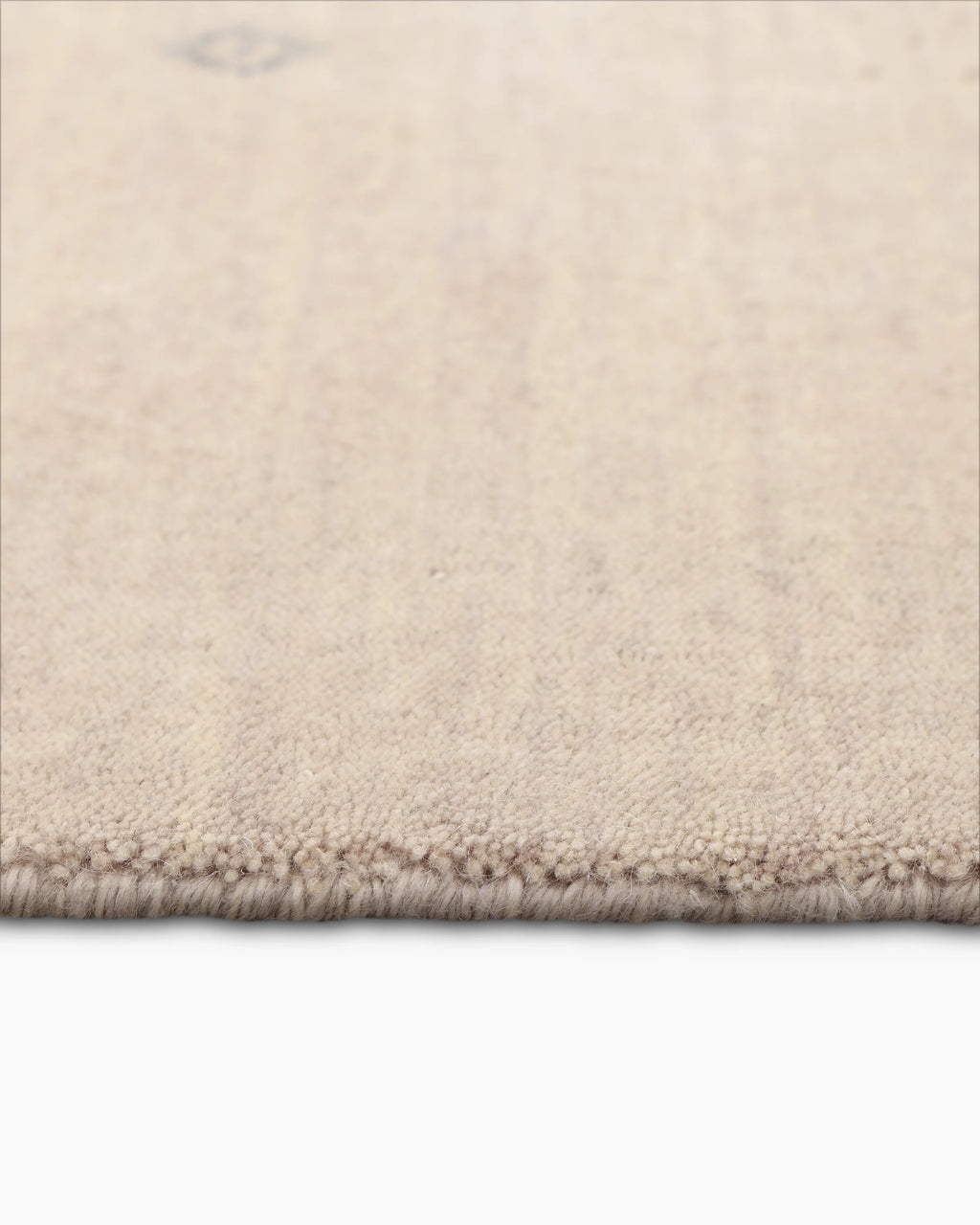 Dakota Hand-Loomed Wool Rug - 4' x 6' / Ivory