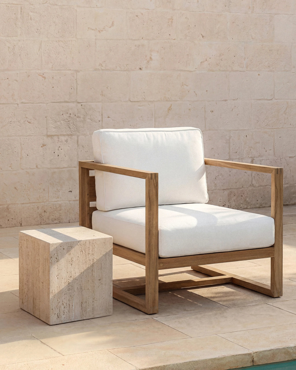 Linear Solid Teak Outdoor Lounge Chair - One Size / Natural Teak