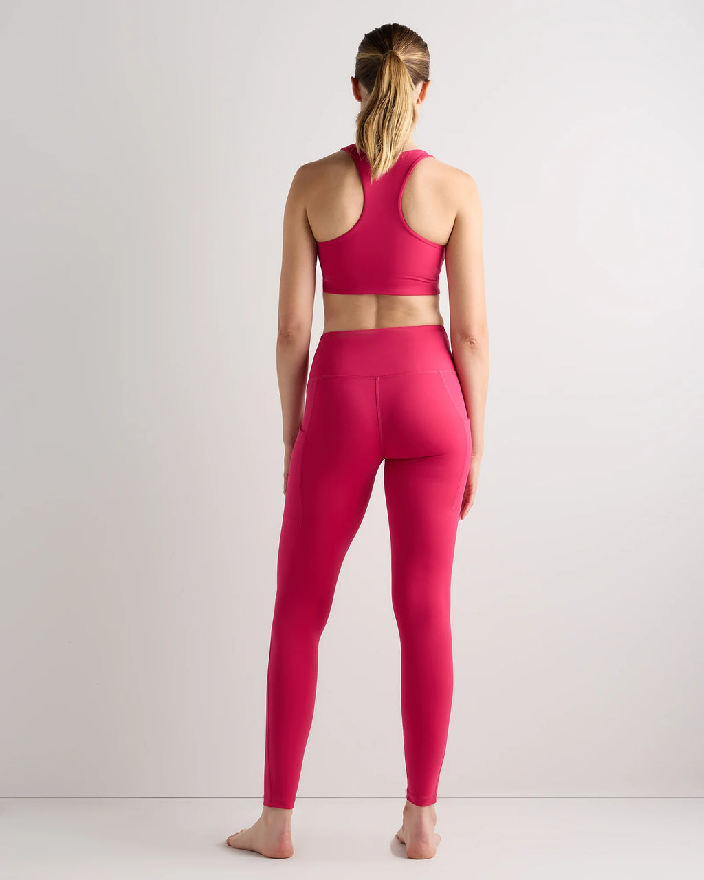 Ultra-Form High-Rise Pocket Legging - XS / Black