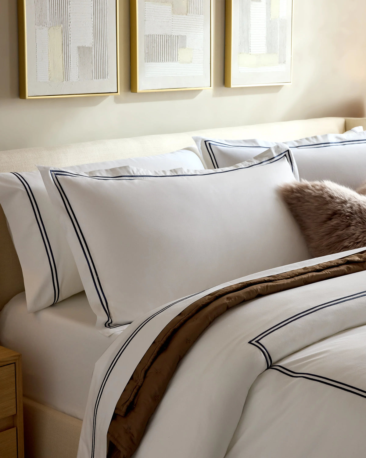 Organic Crisp Percale Embellished Deluxe Bedding Bundle - Twin / White/Navy