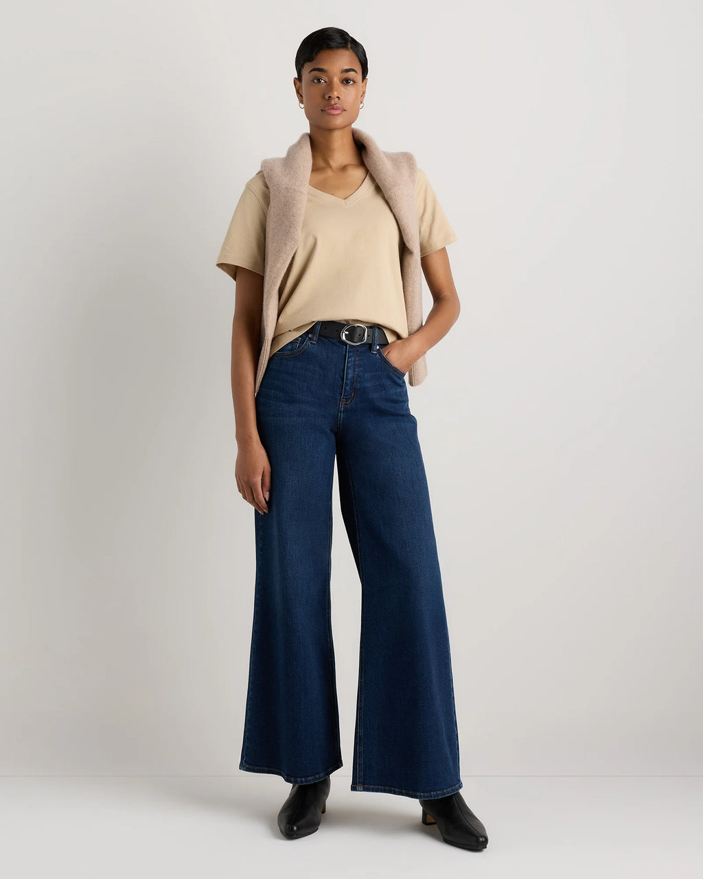 100% Organic Cotton Boxy V-Neck Tee - XS / Dusty Beige