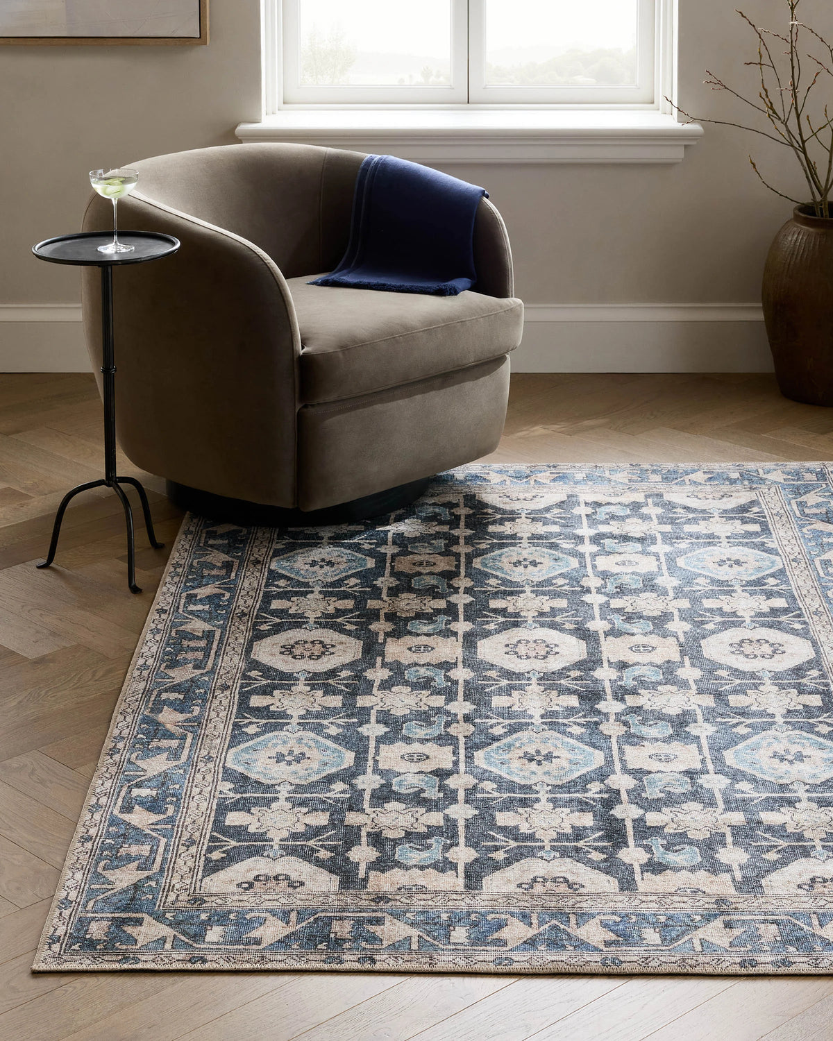 Calder Washable Rug - 3'9" x 5'6" / Navy Main image