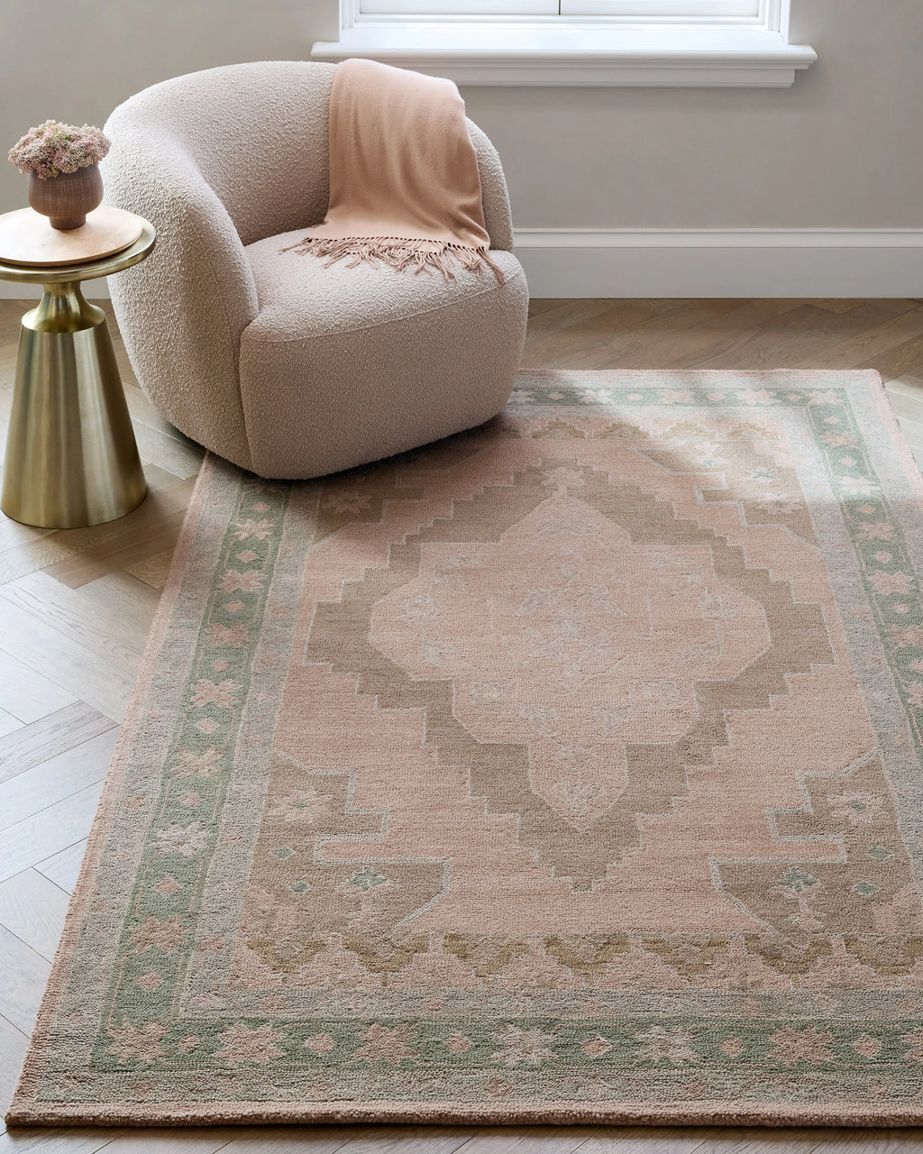 Ami Wool Rug - 5' x 8' / Soft Blush