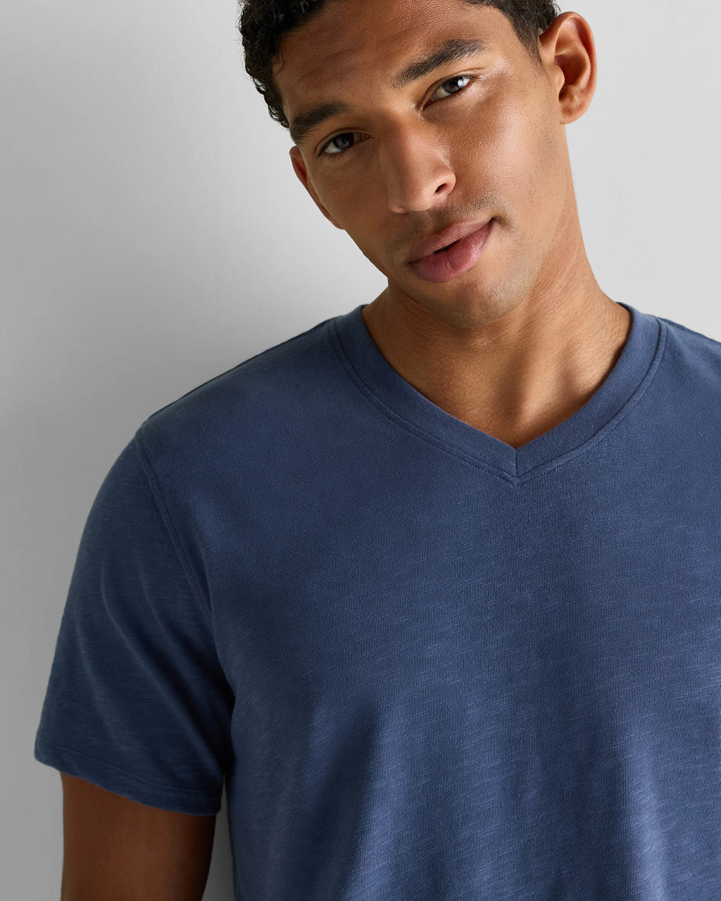 100% Organic Cotton Slub V-Neck Tee - S / Heather Grey