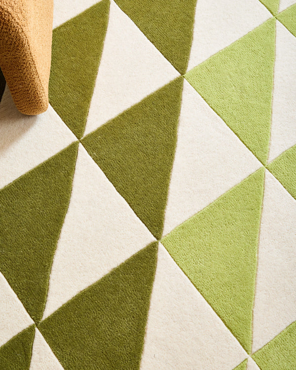 Tonal Triangles Hand-Tufted Wool Rug - 3'6" x 5'6" / Green
