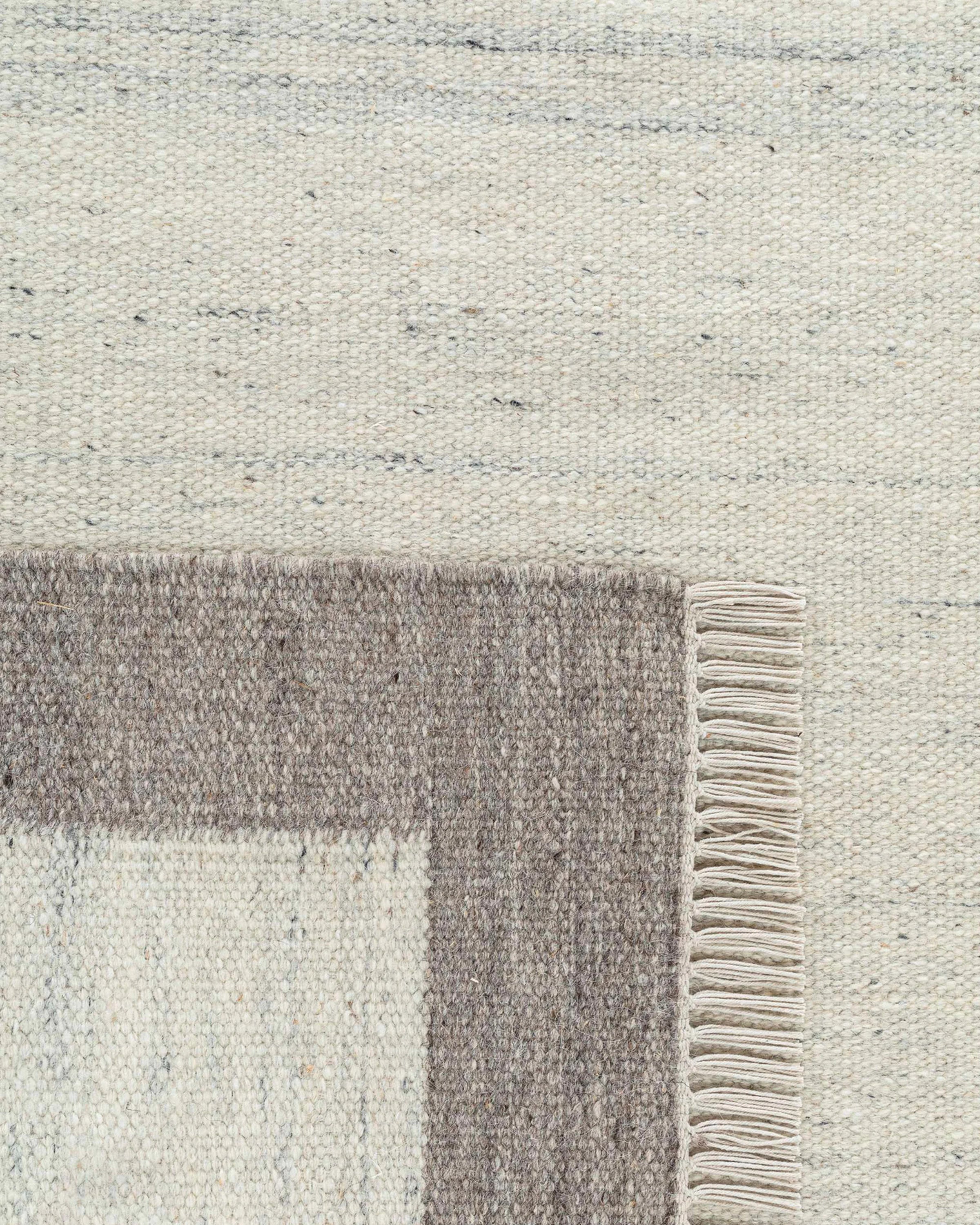 Sahara Flatweave Wool Rug - 2' x 3' / Charcoal Secondary image