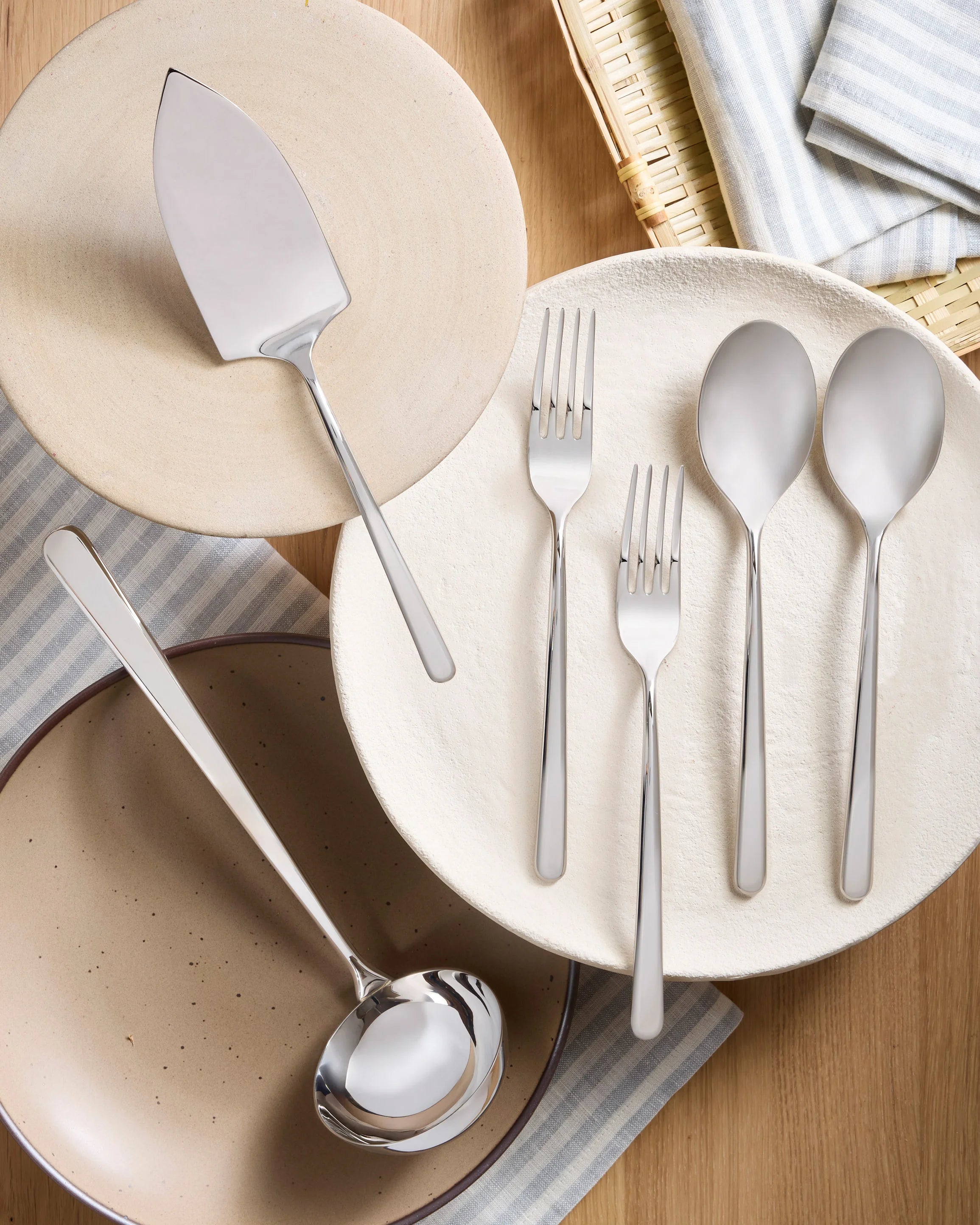 Gia Minimalist 6 Piece Serving Utensil Set - One Size / Polished Stainless Steel Secondary image