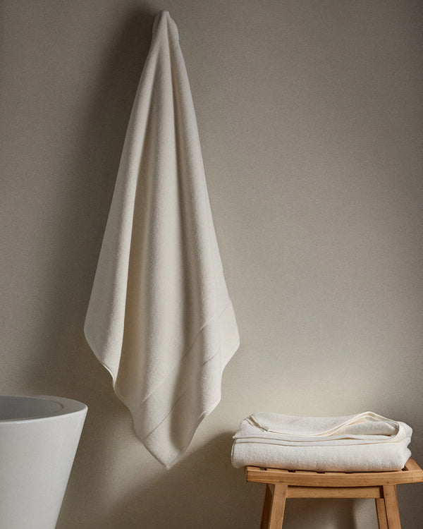 Plush Organic Turkish Cotton Bath Sheet Bundle (4 pieces) - One Size / White