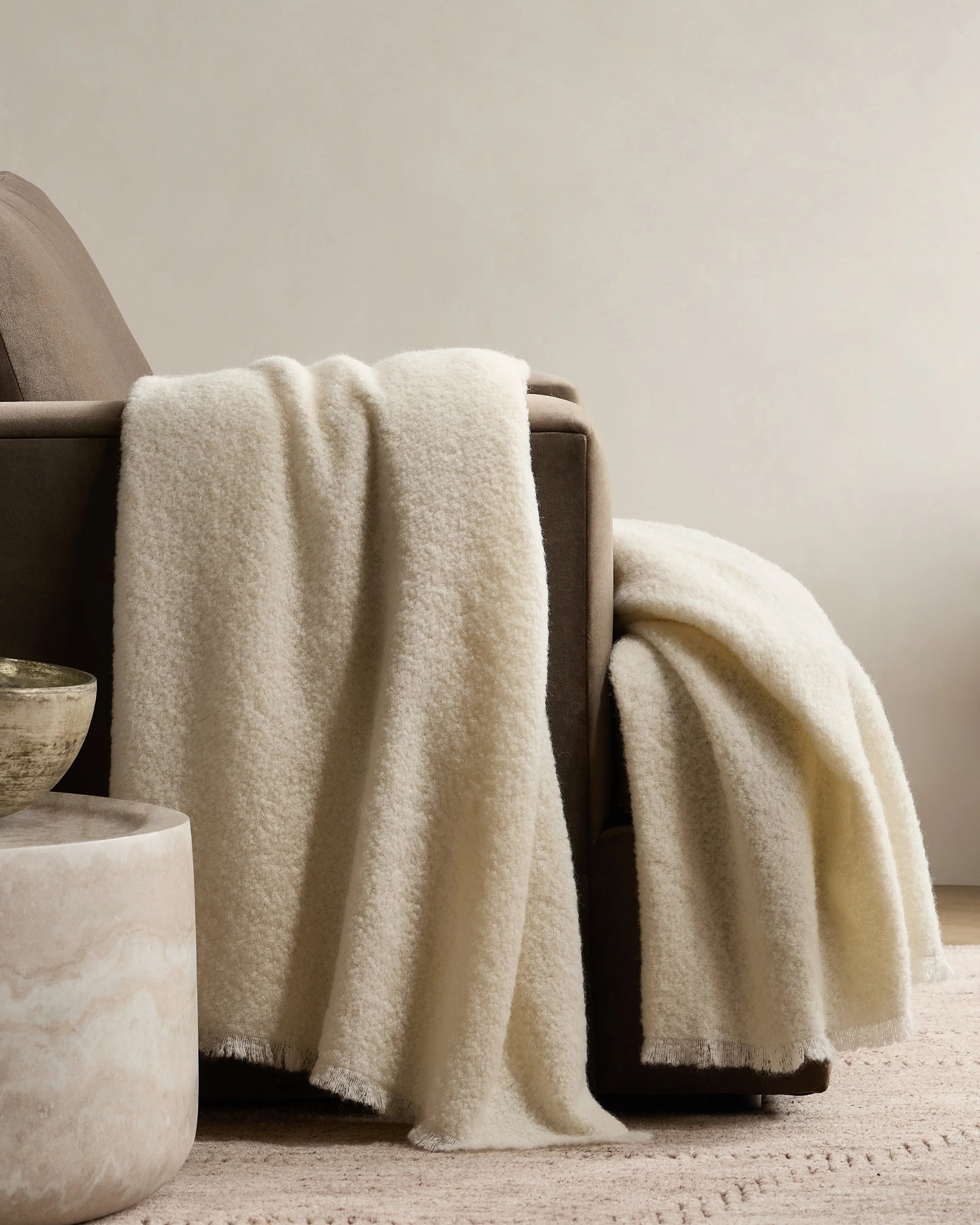 Alpaca Boucle Throw - 50x70 / Ivory Secondary image